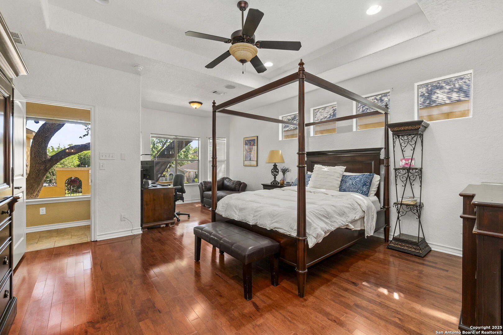 9019 Stoneland