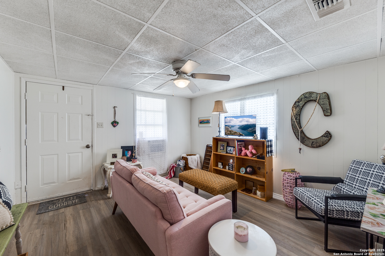 6950 Lark Haven