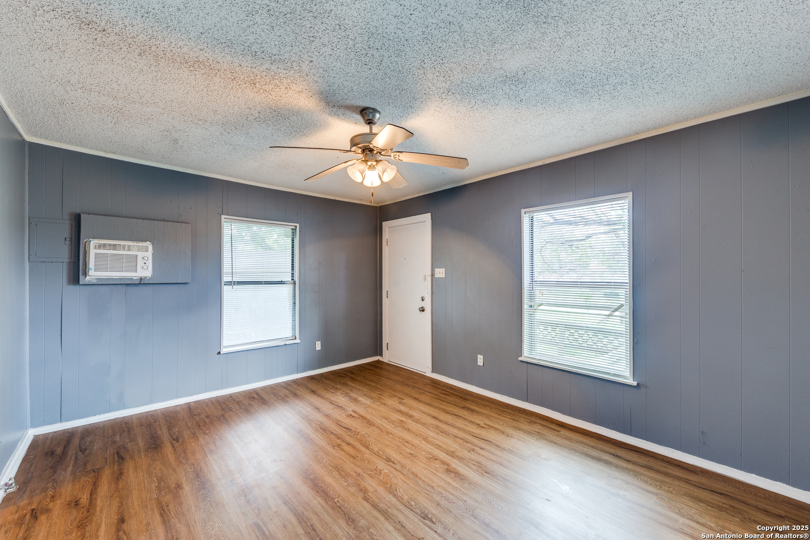6950 Lark Haven