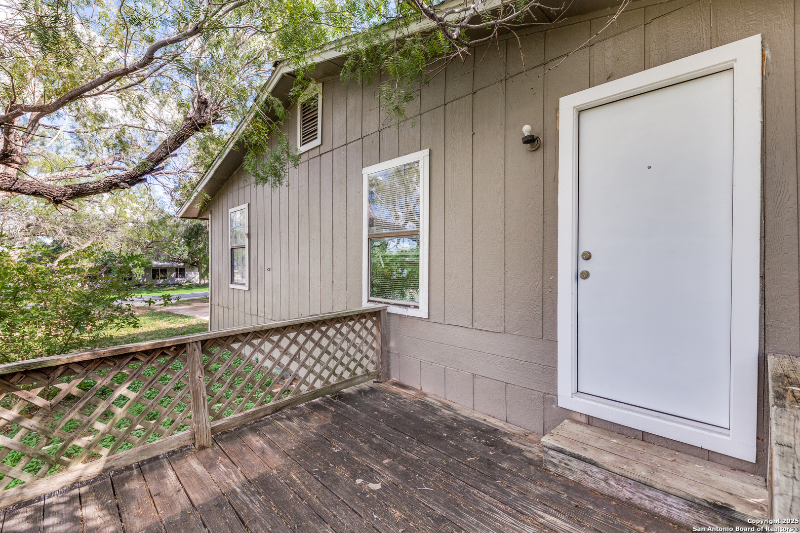 6950 Lark Haven