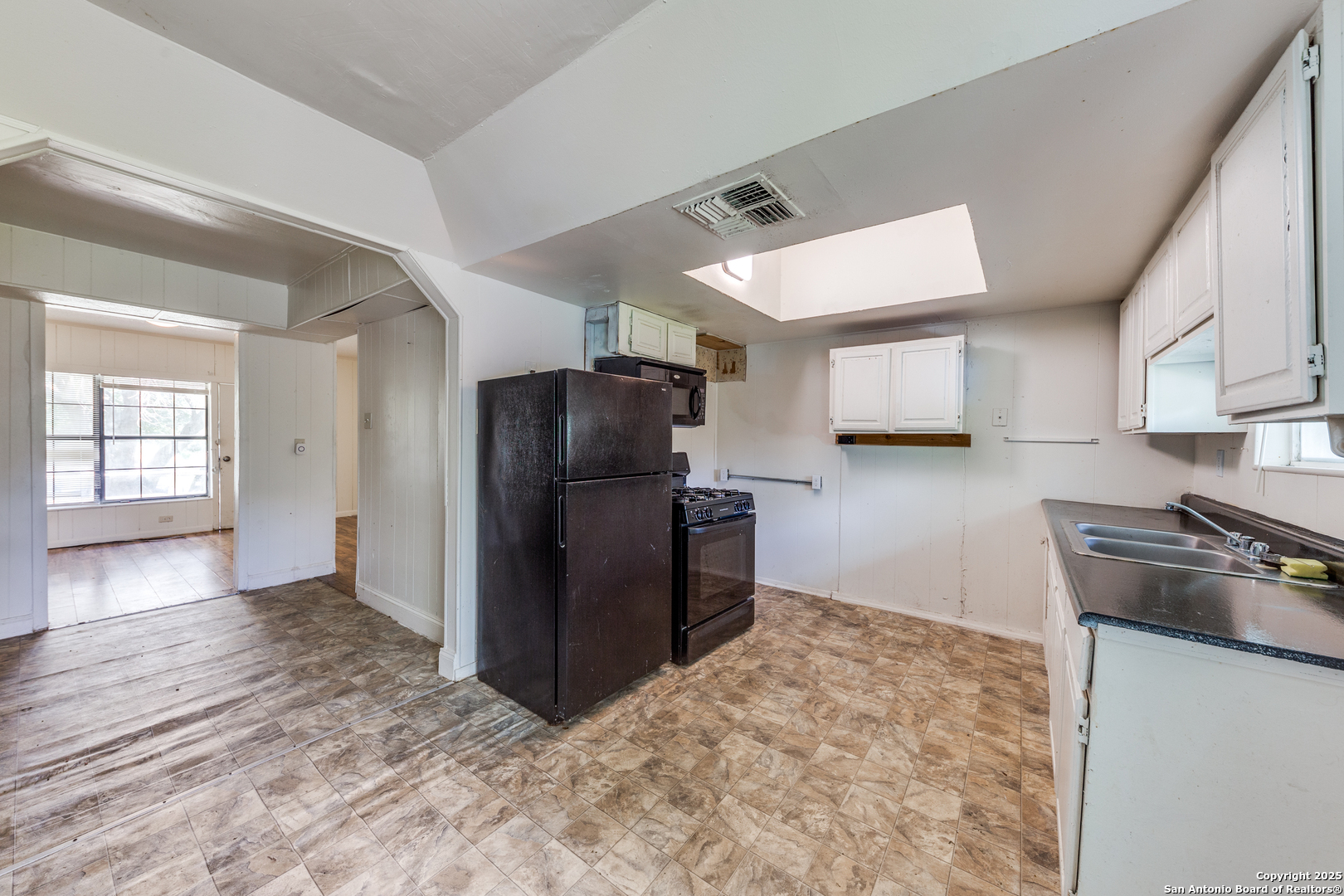 6950 Lark Haven