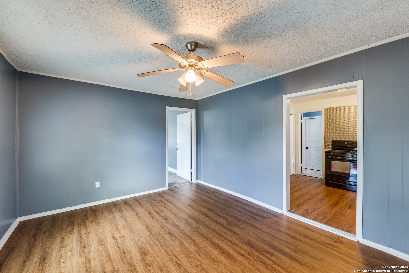 6950 Lark Haven