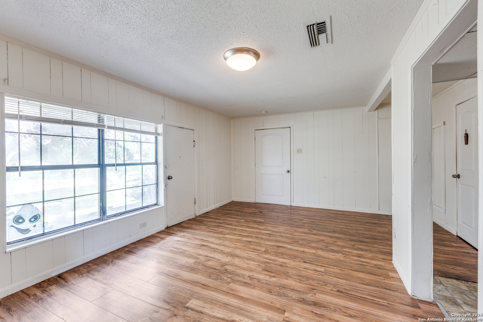 6950 Lark Haven