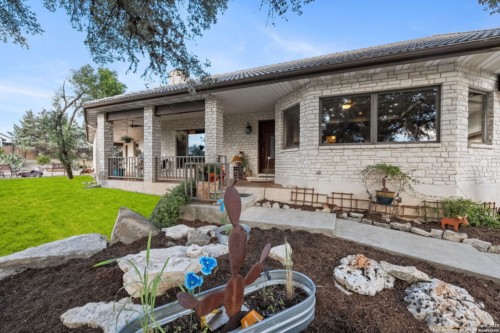 10038 Creekwood