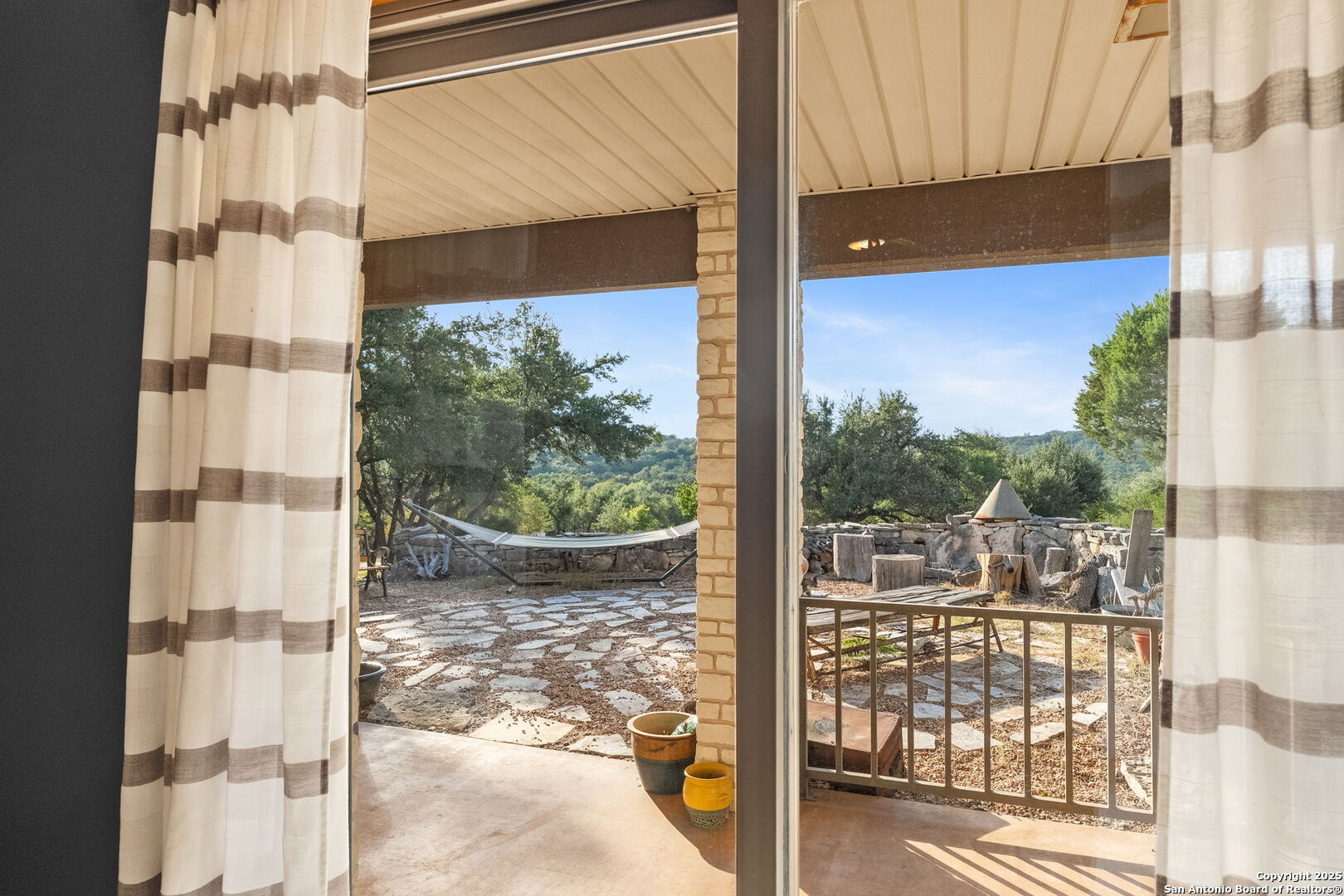 10038 Creekwood