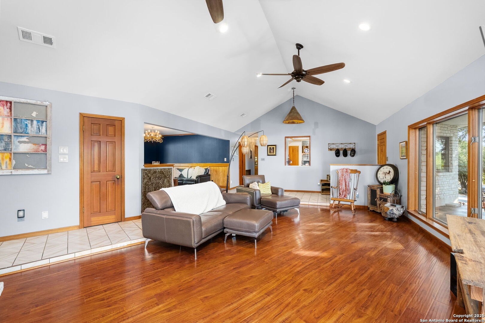 10038 Creekwood