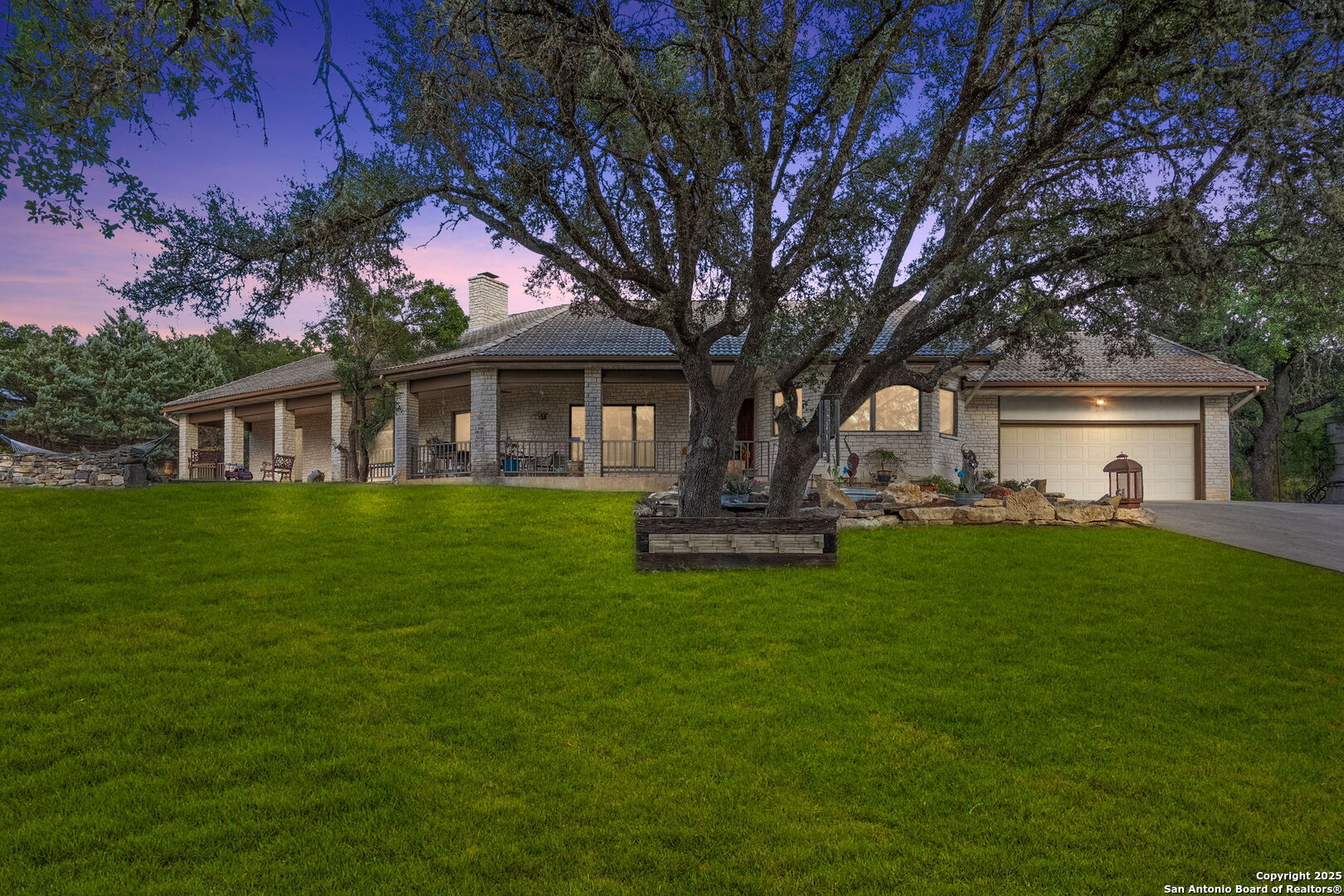 10038 Creekwood