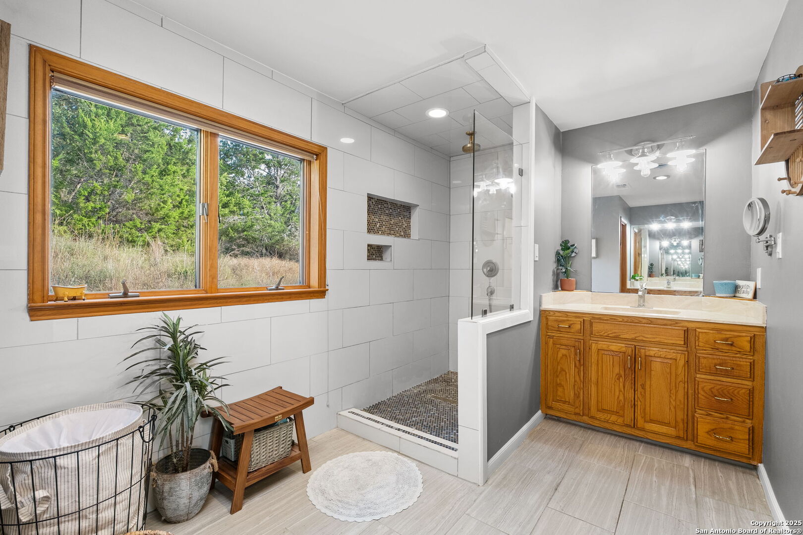 10038 Creekwood