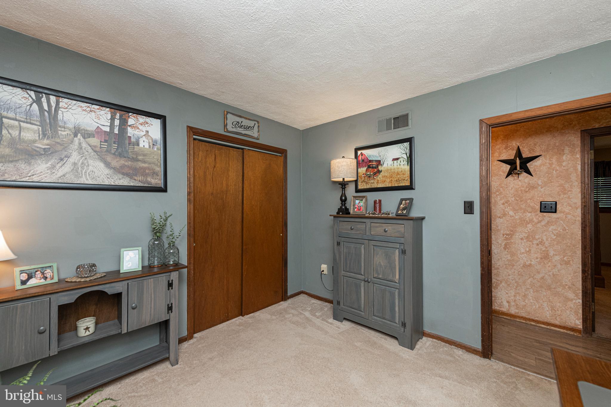 85 COUNTRY LANE