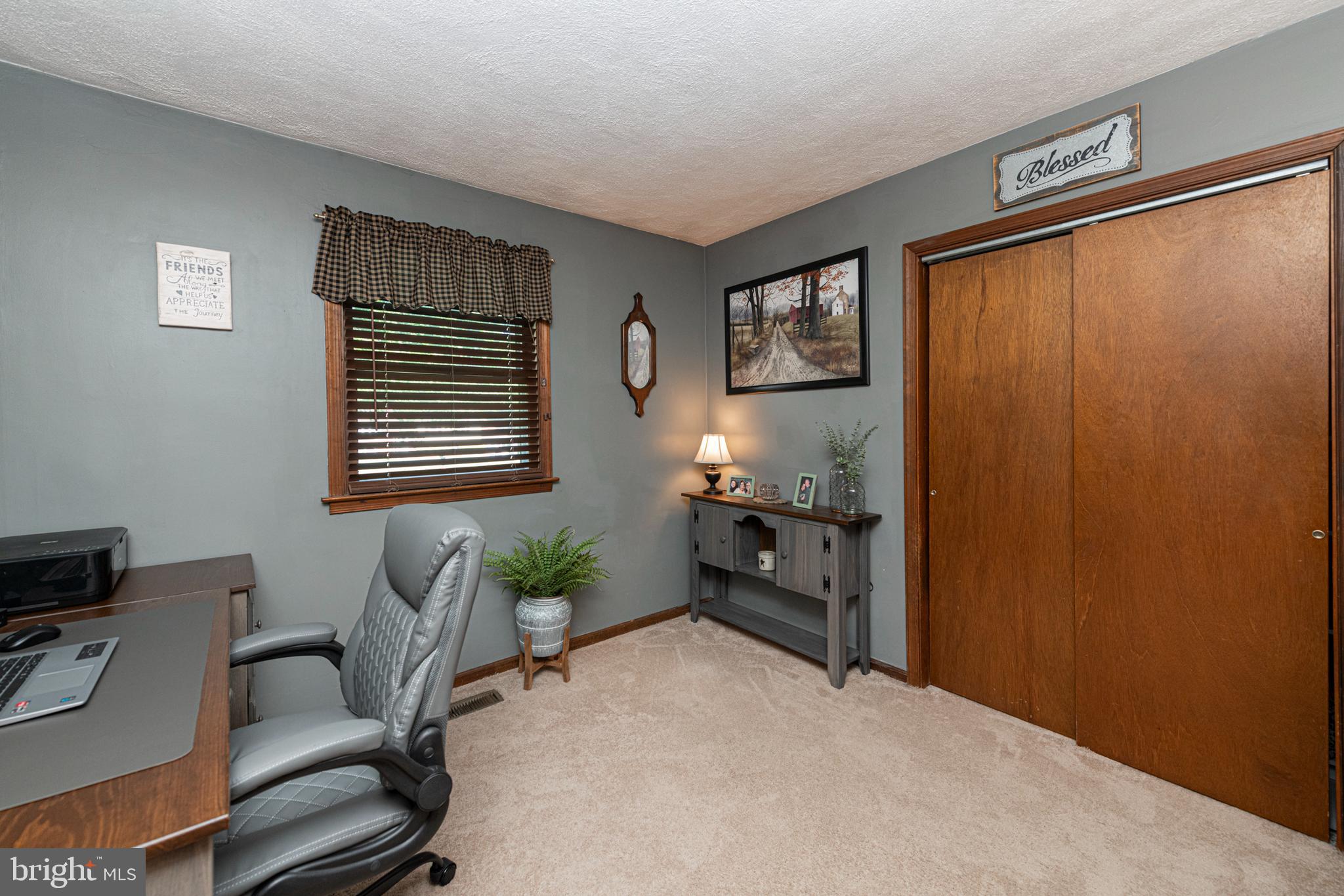 85 COUNTRY LANE