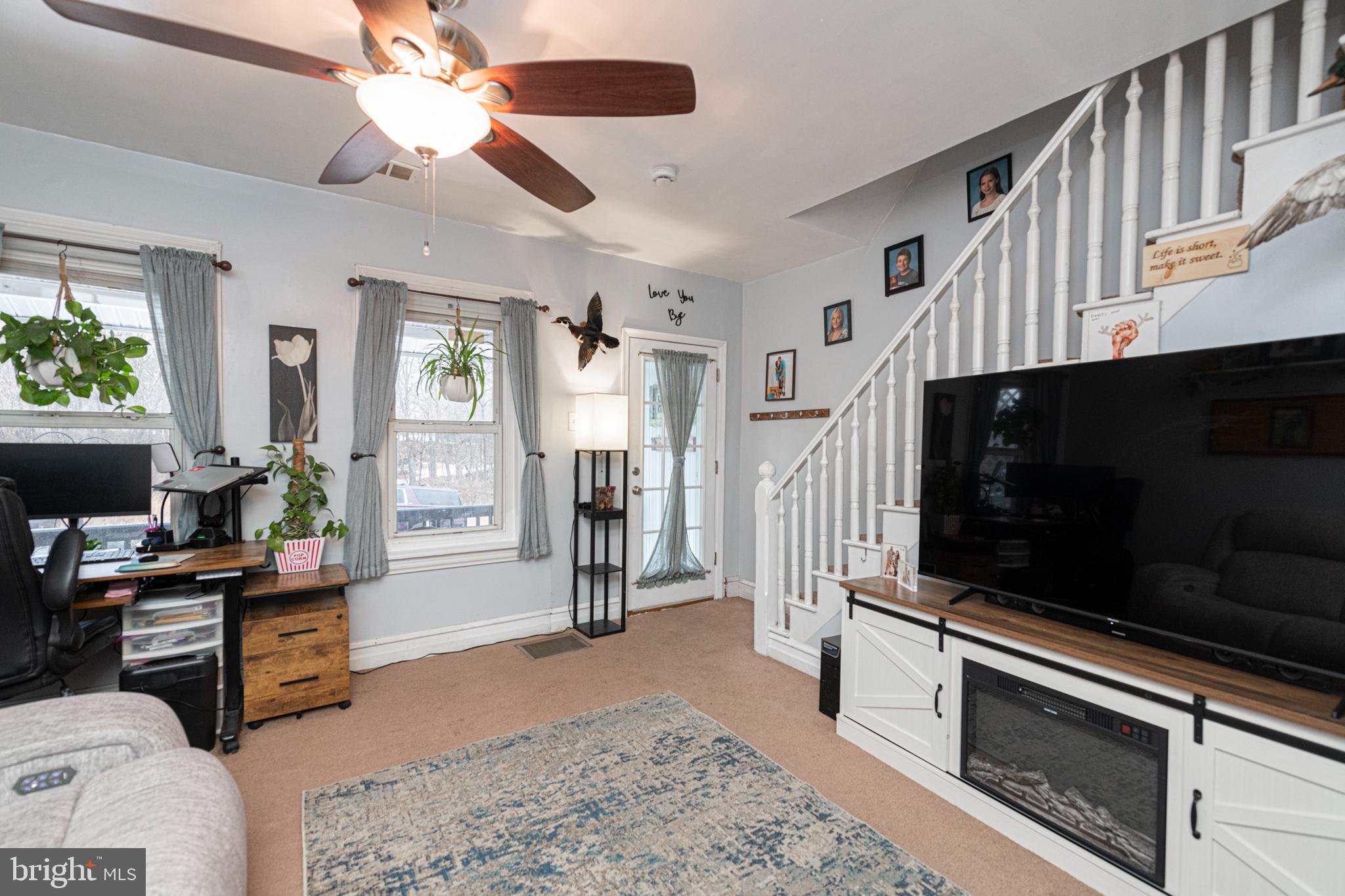 810 LATSHAW ROAD