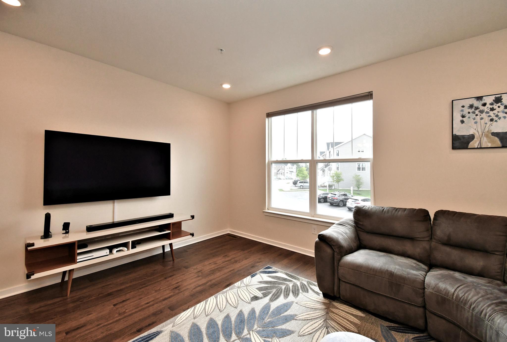 1844 BOULDER DRIVE