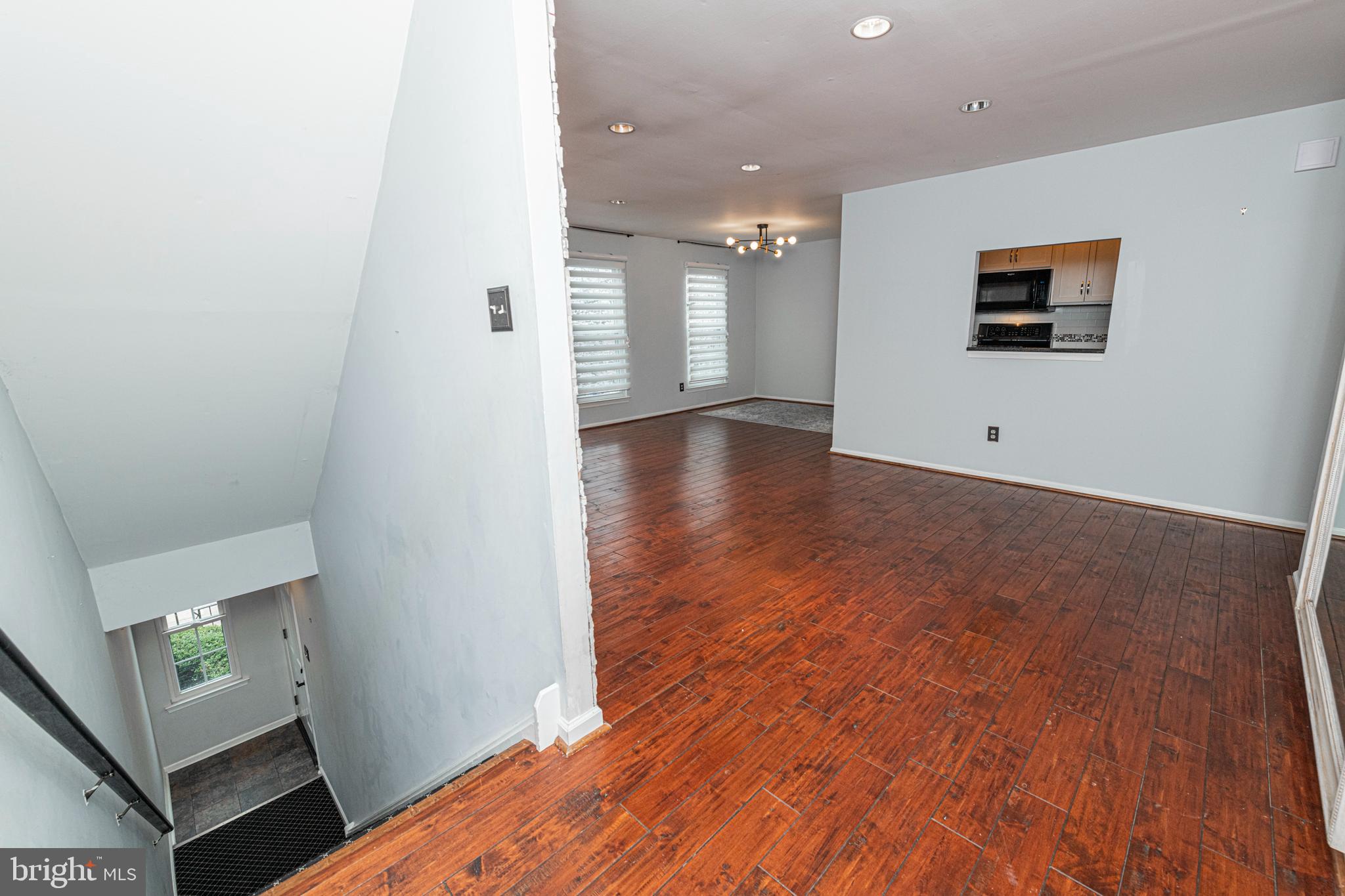 973 ROUNDHOUSE COURT