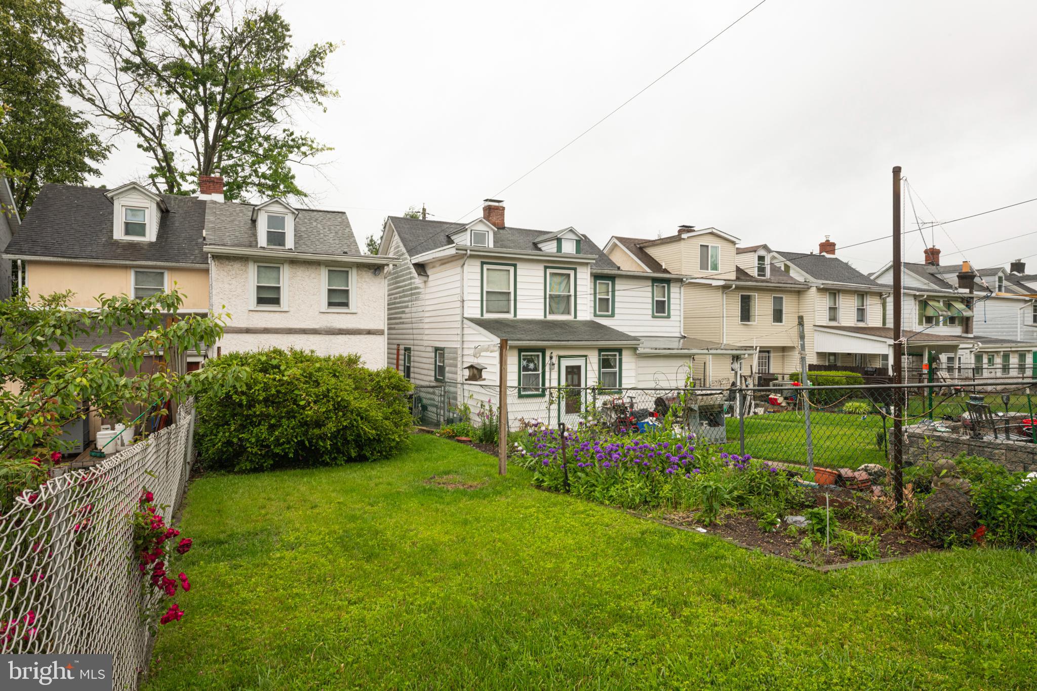 525 VANDERSLICE STREET