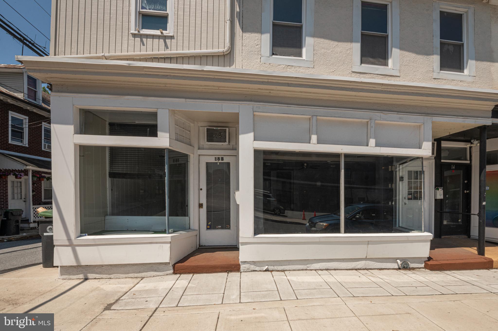 18 GAY STREET