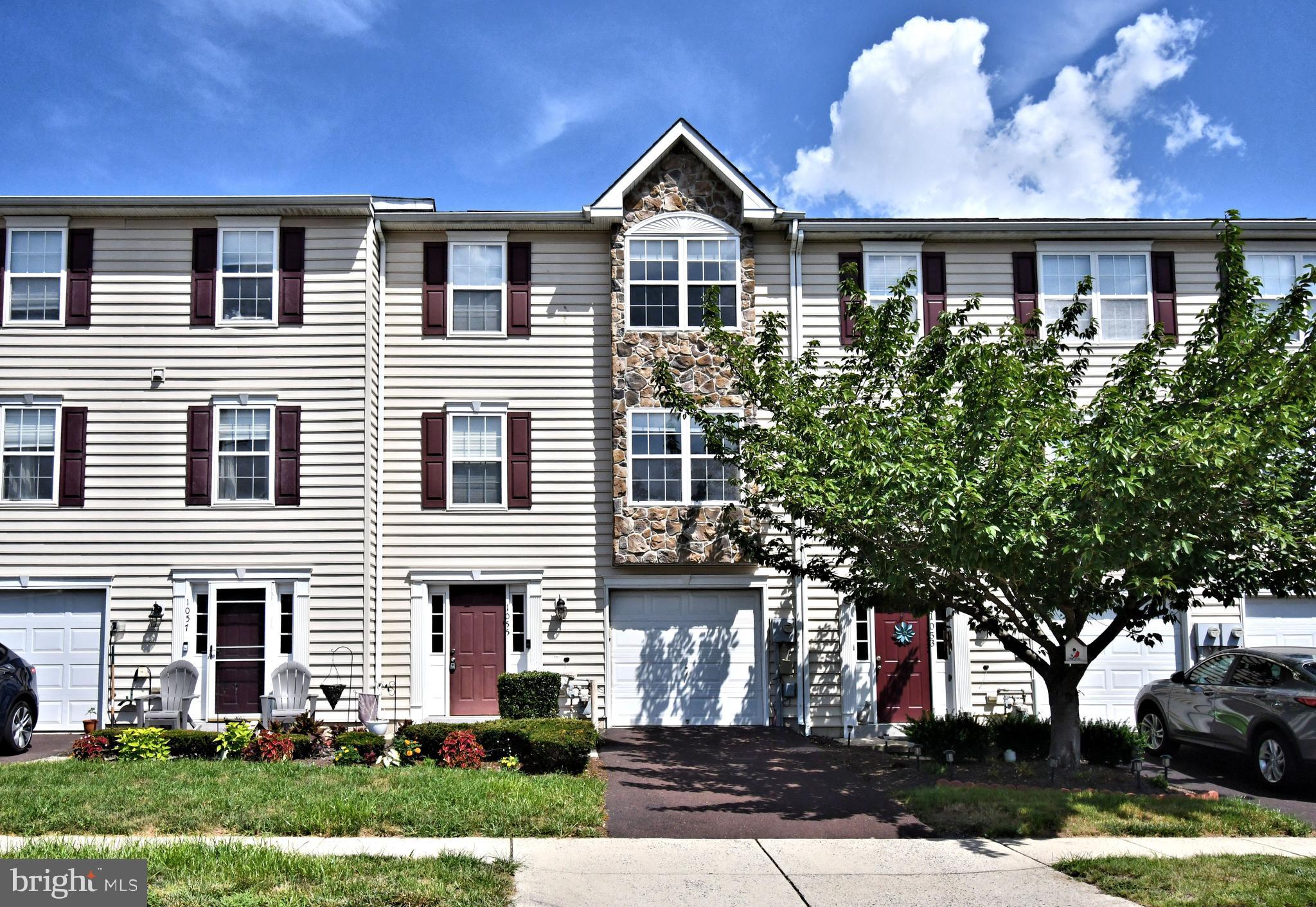 1055 BALLEY DRIVE