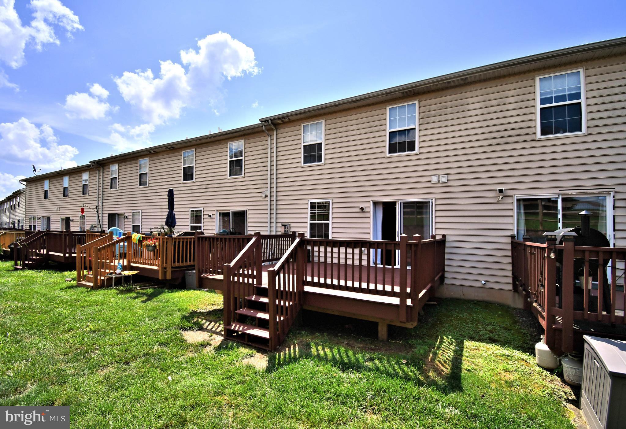1055 BALLEY DRIVE