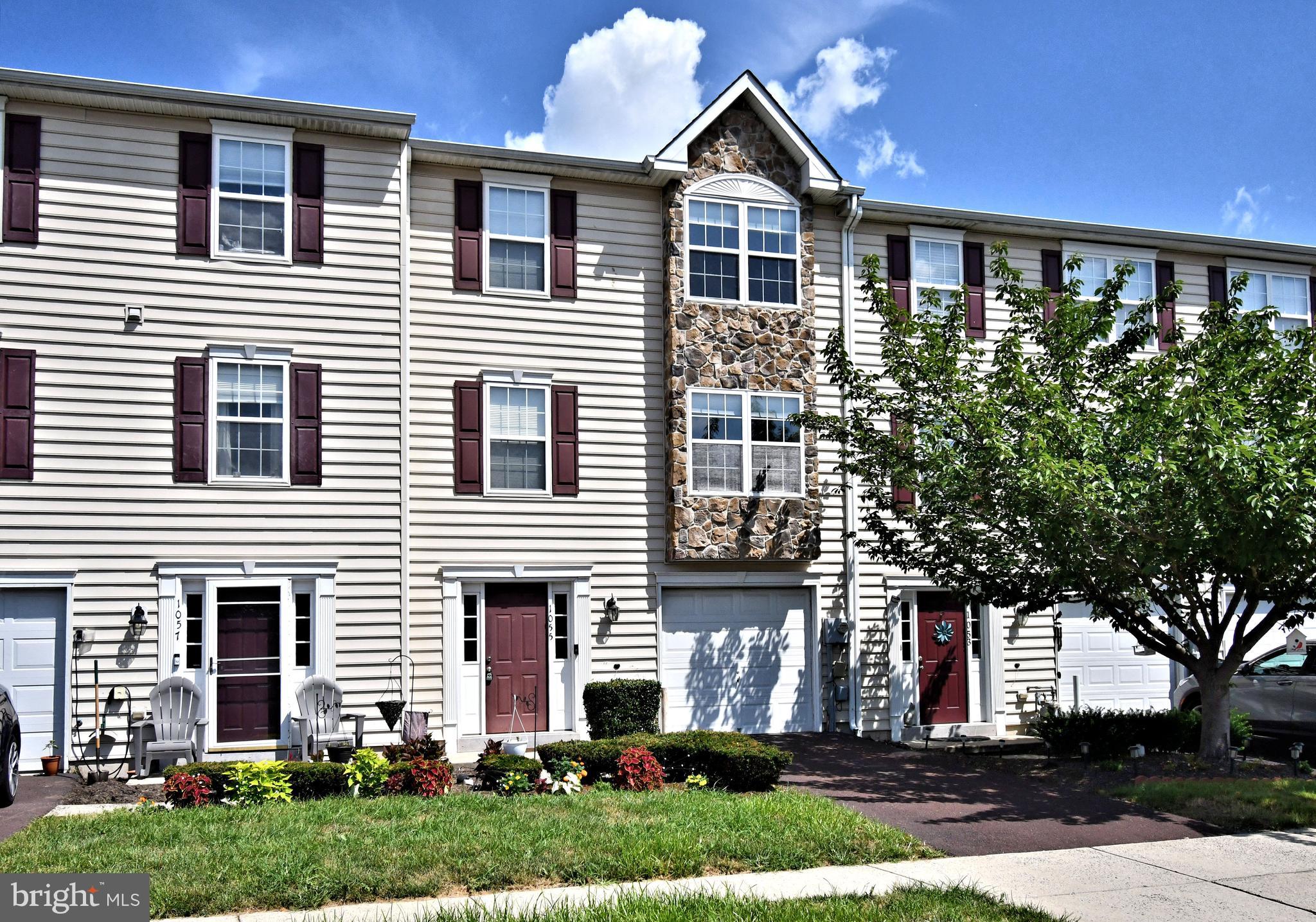 1055 BALLEY DRIVE