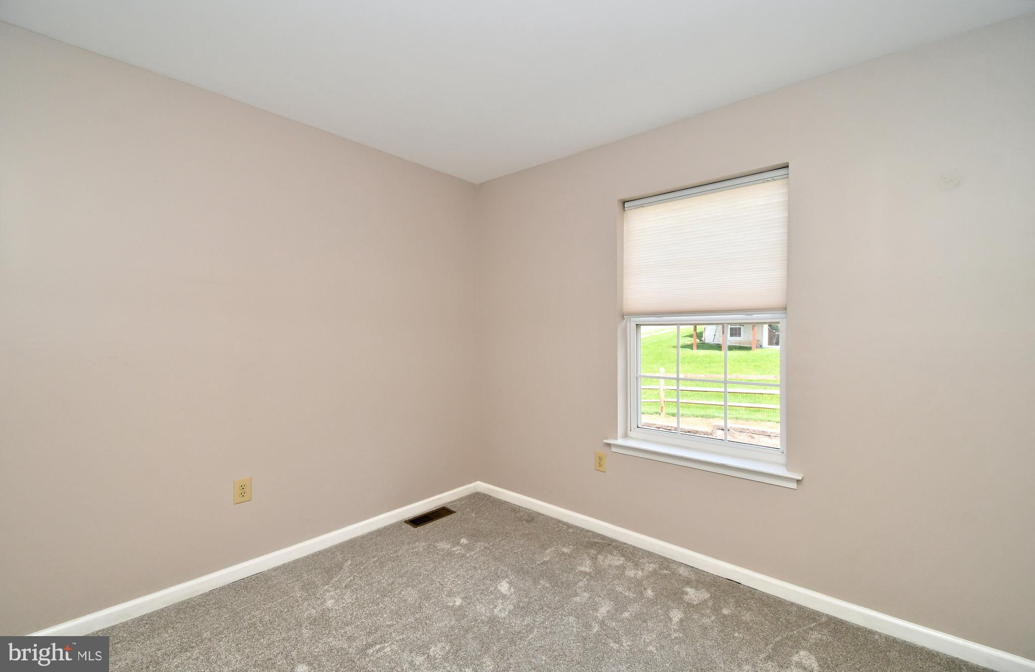 1055 BALLEY DRIVE