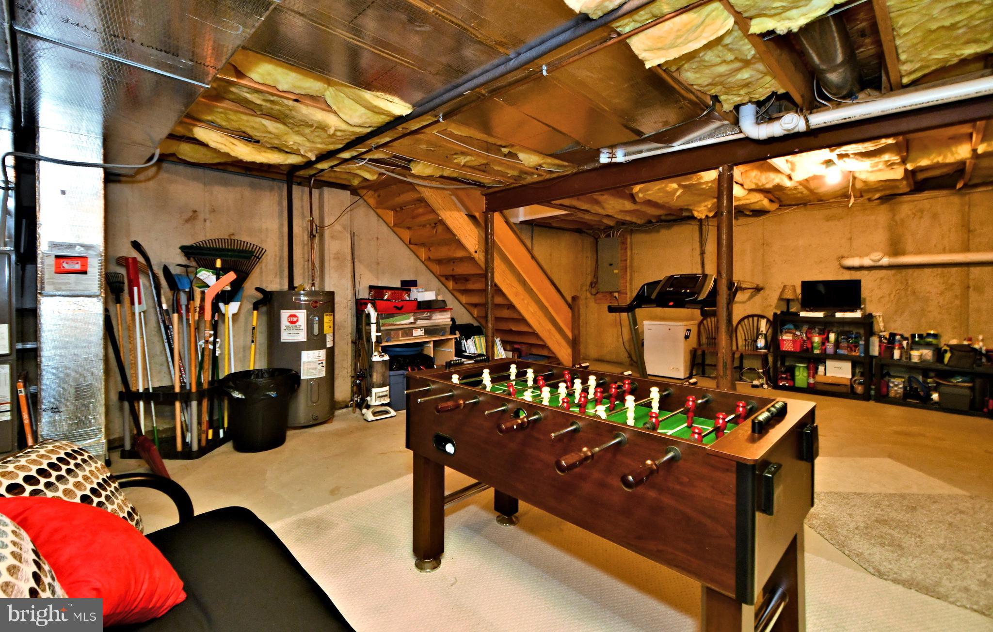 808 DOGWOOD LANE