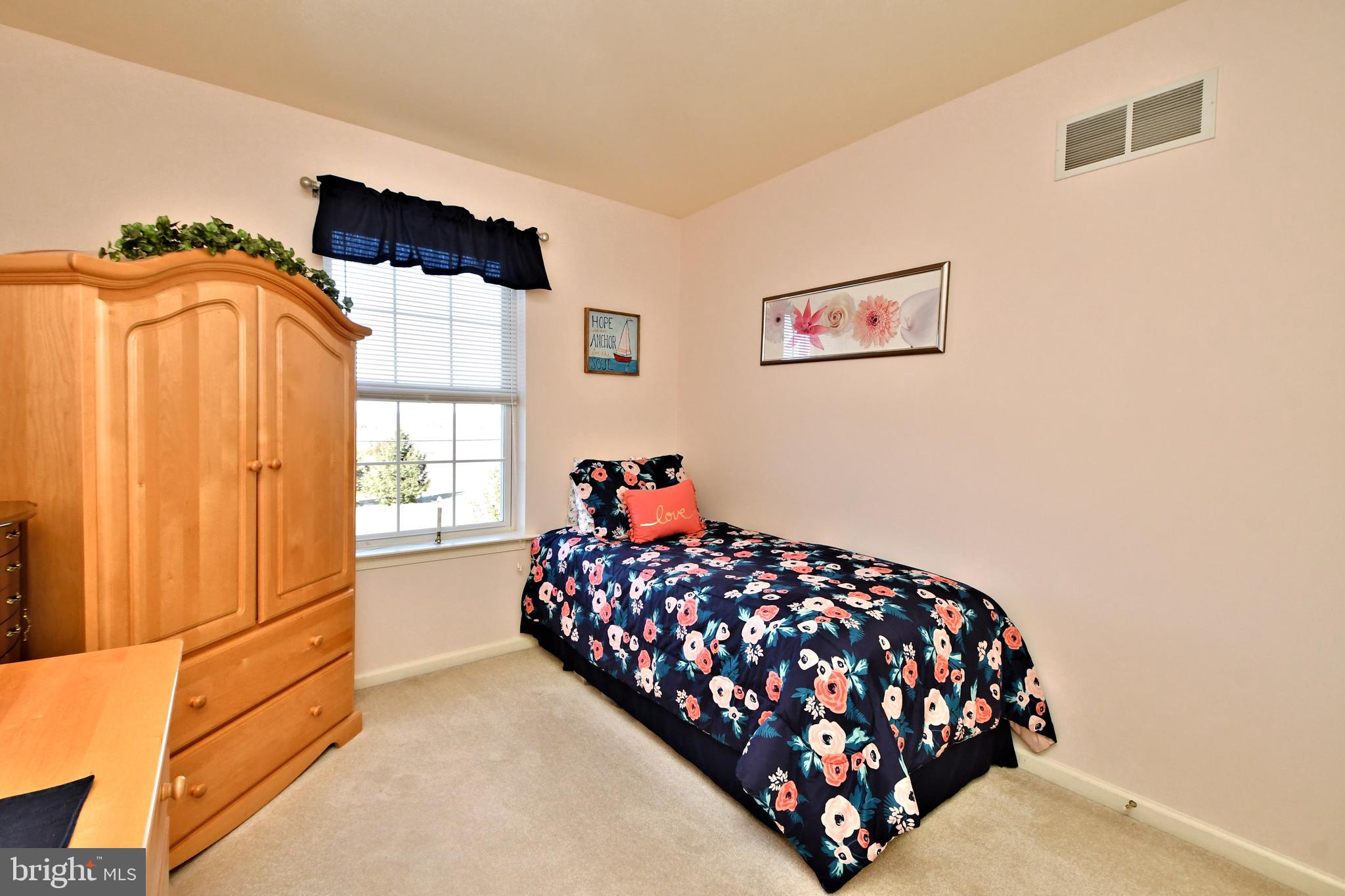 808 DOGWOOD LANE