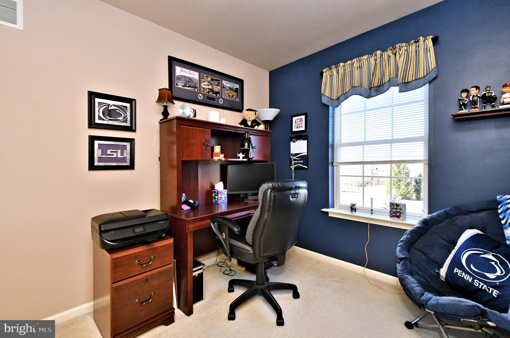 808 DOGWOOD LANE