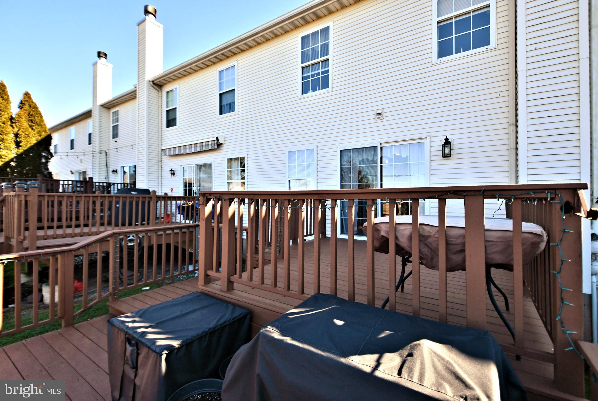 808 DOGWOOD LANE