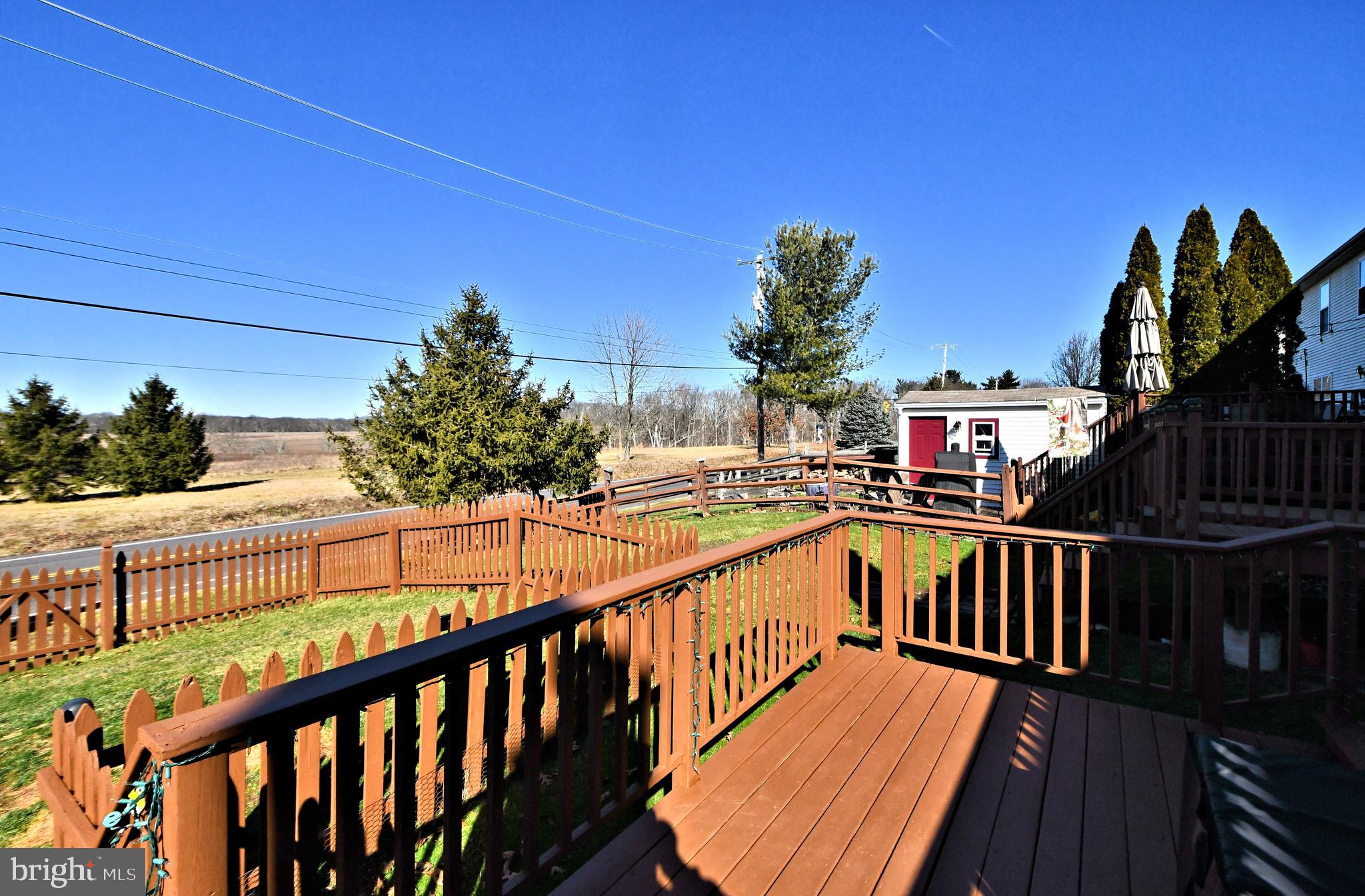 808 DOGWOOD LANE