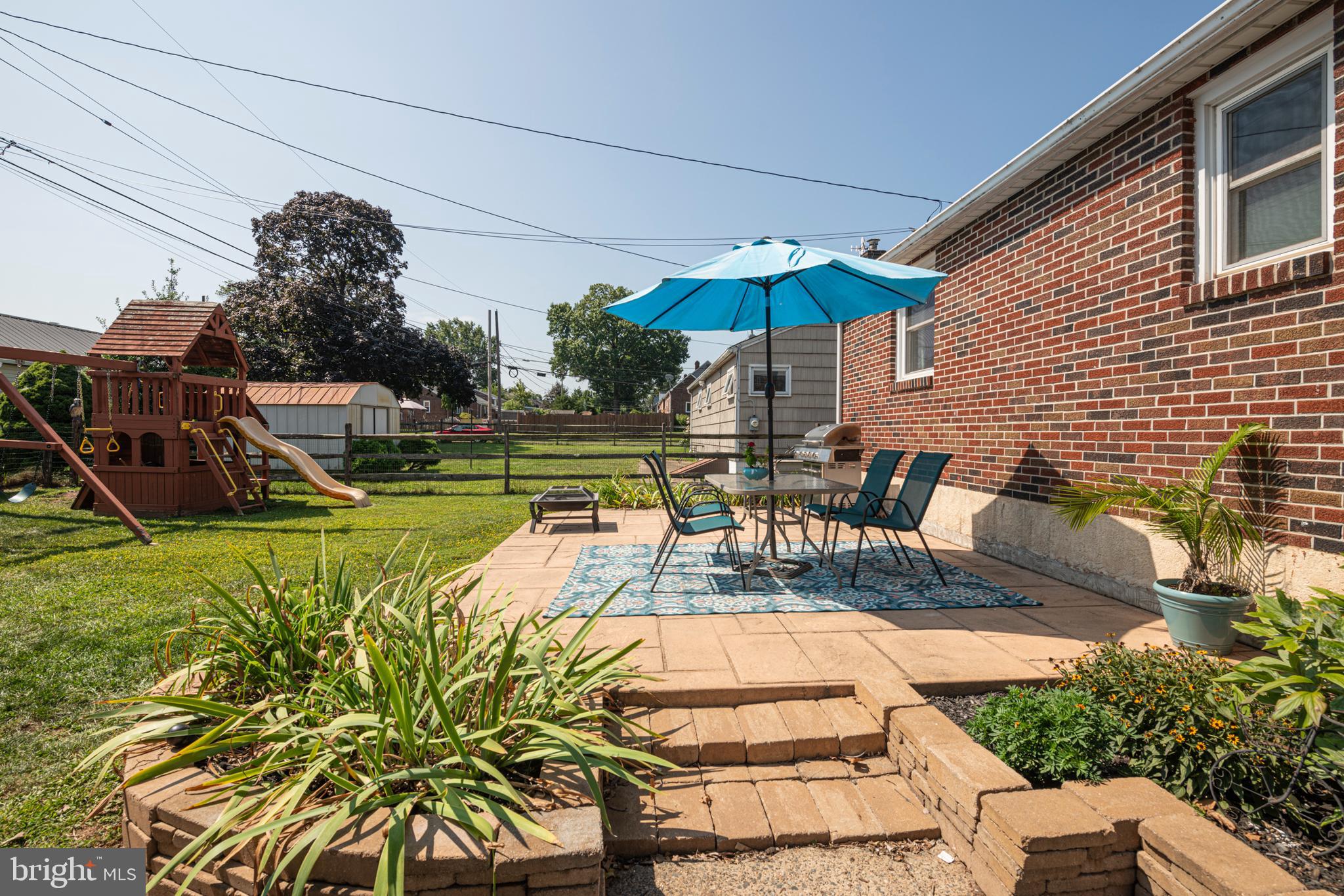 1506 SUNSET DRIVE