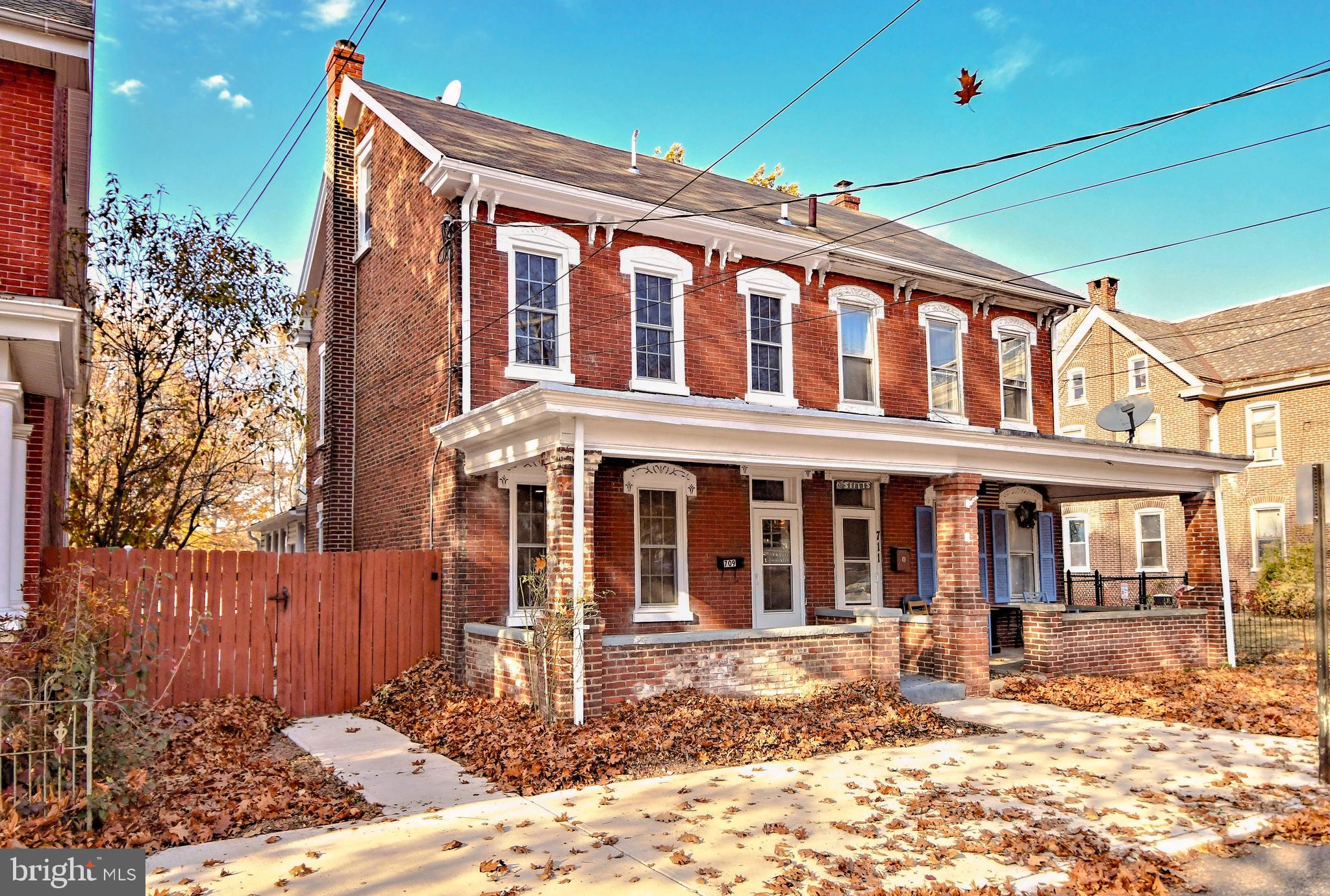 709 N CHARLOTTE STREET