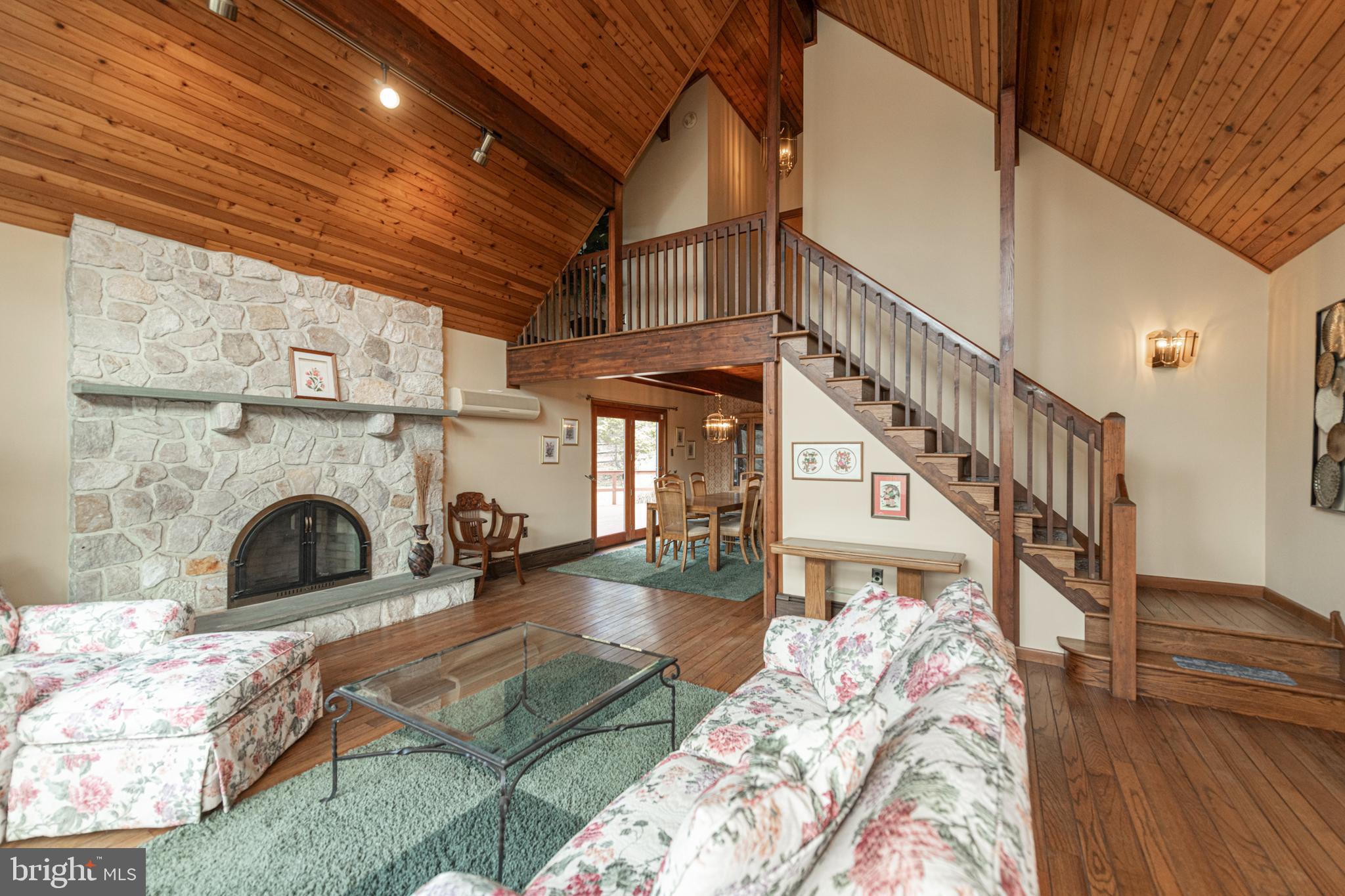 204 SILVERBROOK DRIVE