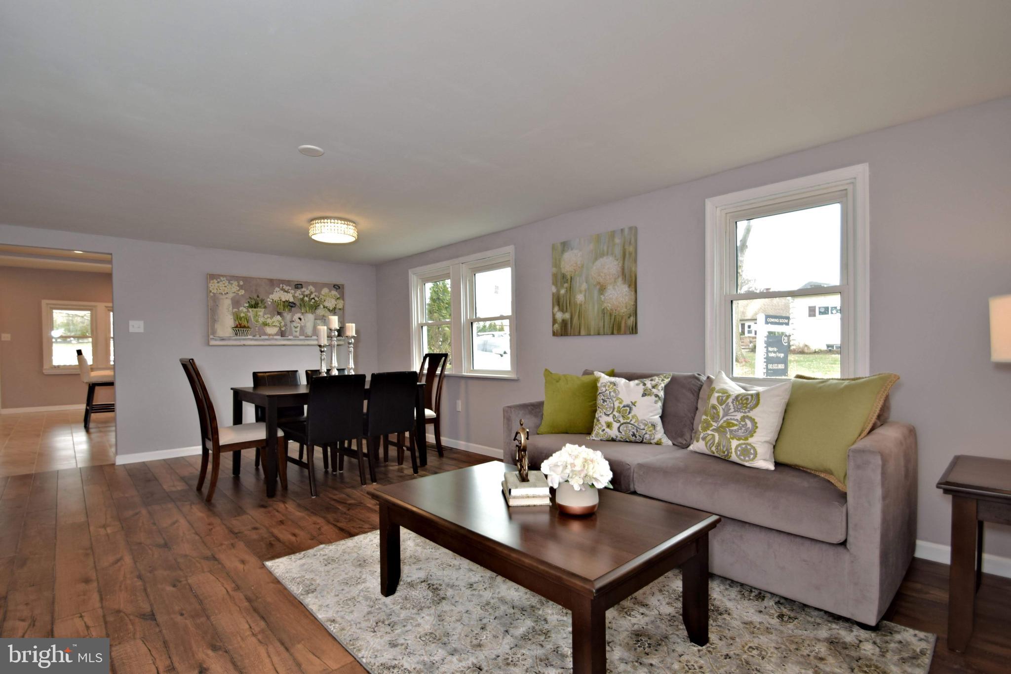 2749 WOODLAND AVE