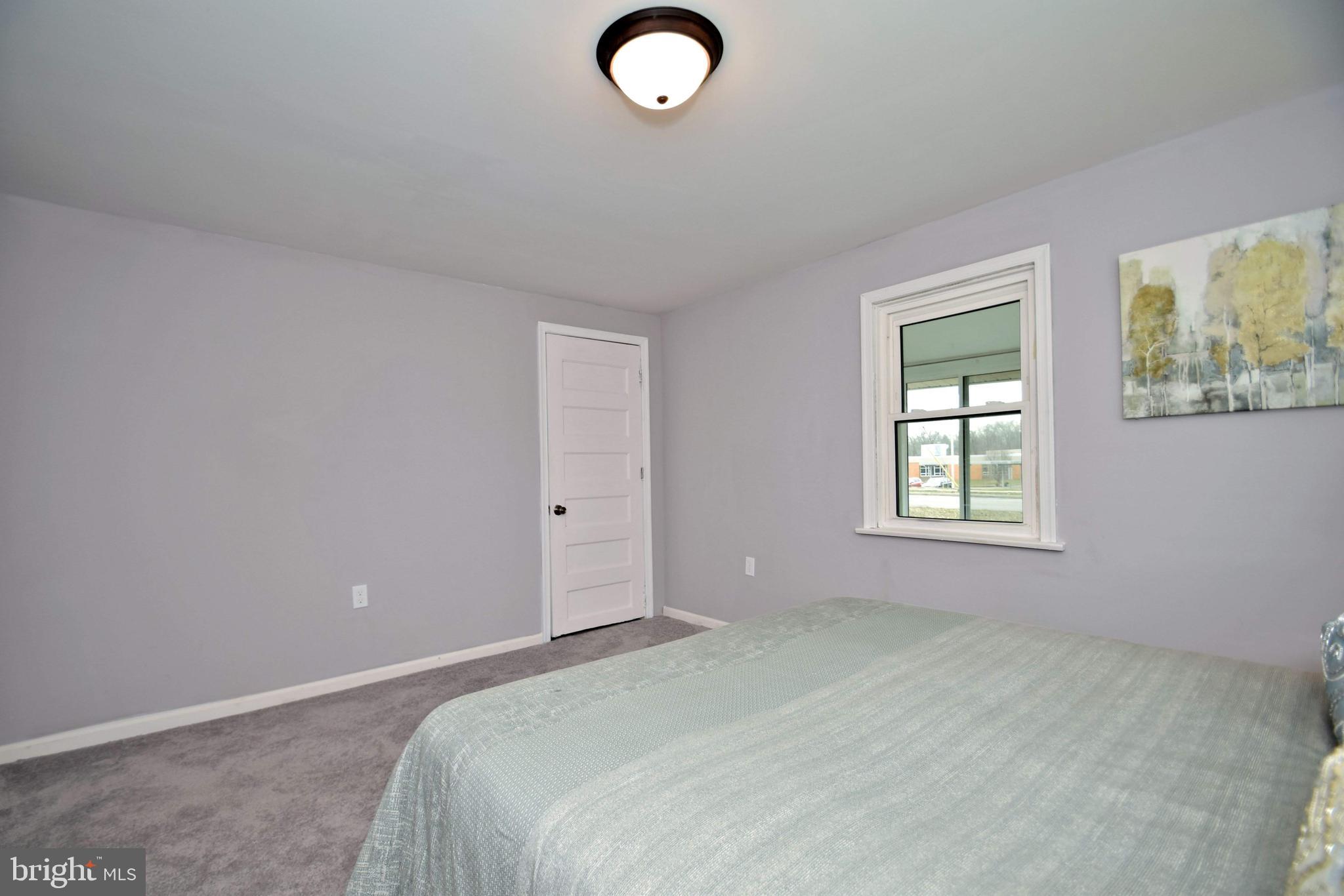 2749 WOODLAND AVE