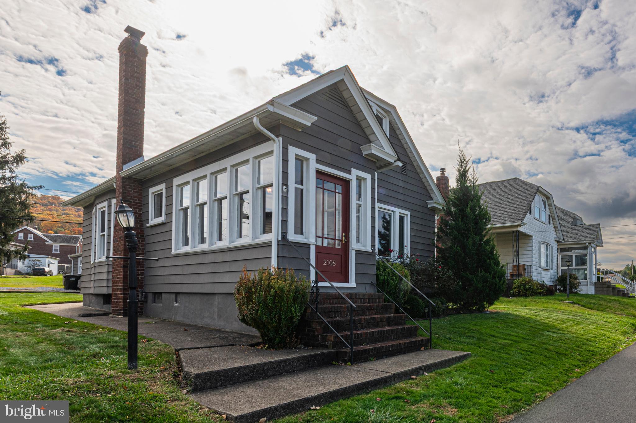 2108 SCHWAB AVENUE