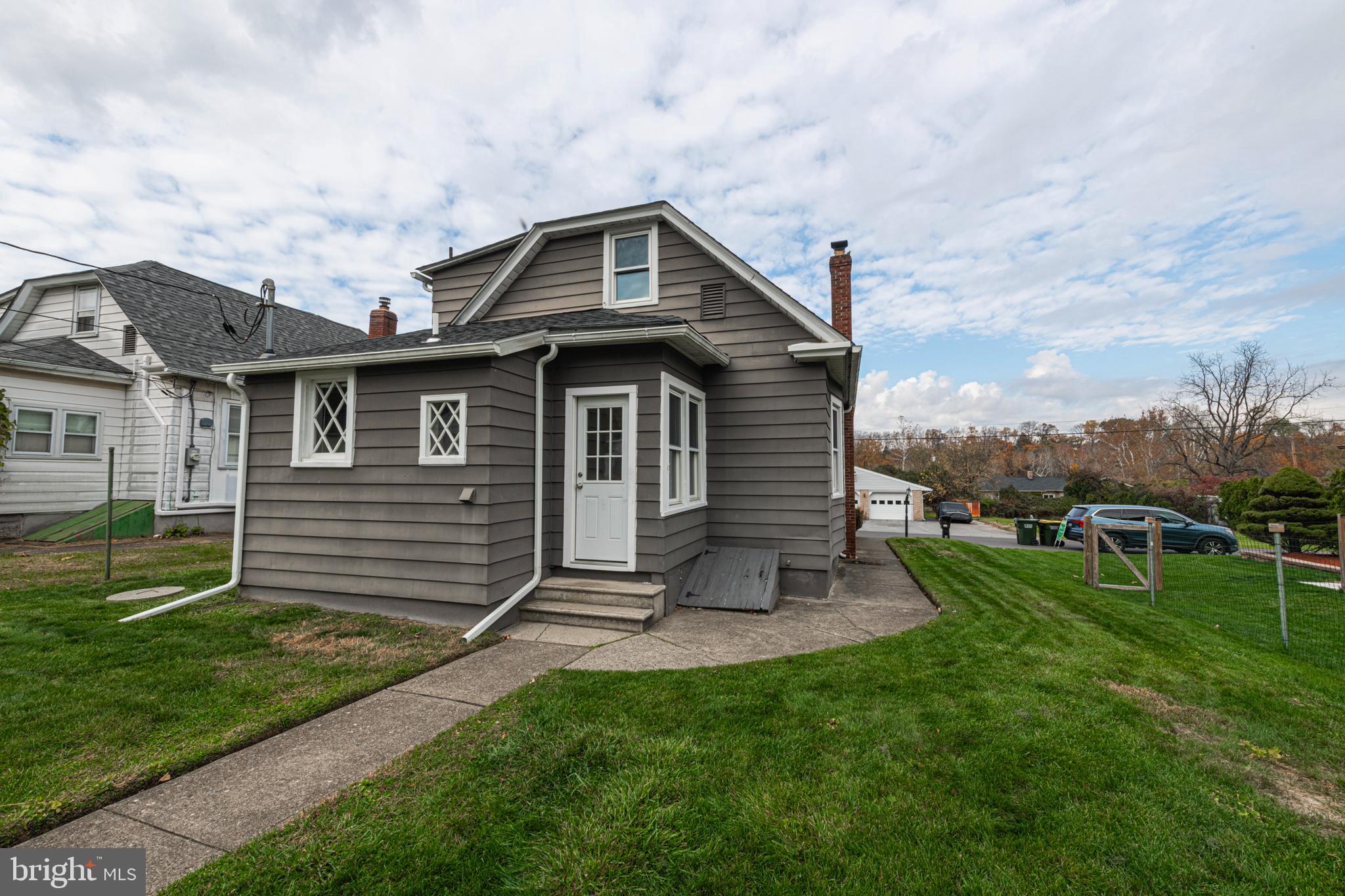 2108 SCHWAB AVENUE