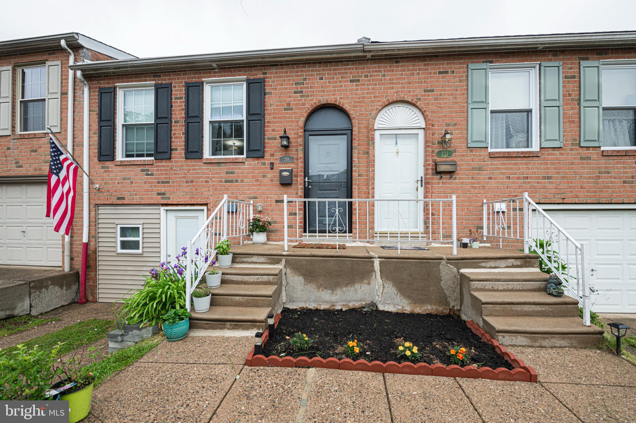 219 GOODFORD ROAD