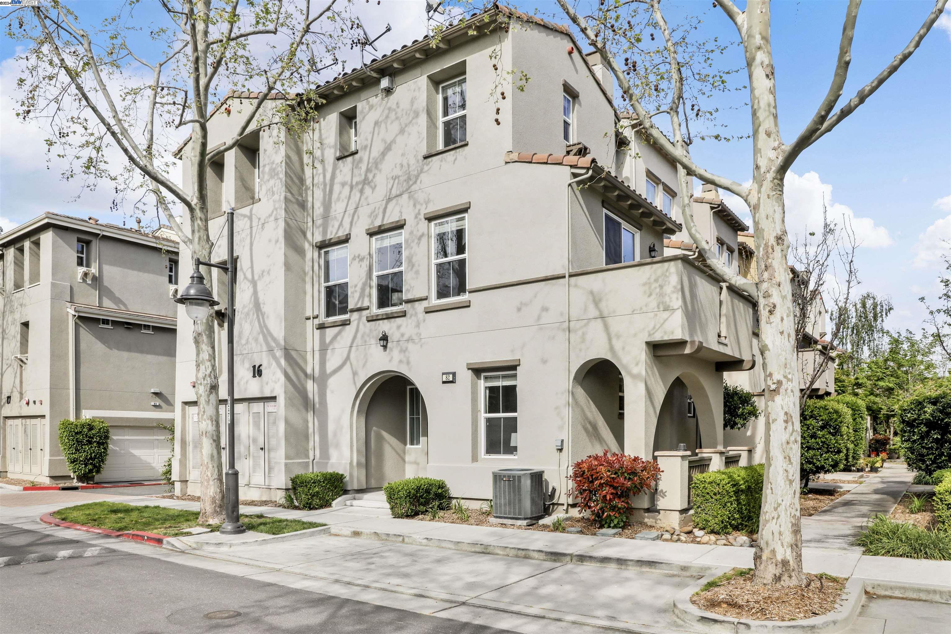 82 Muller Pl