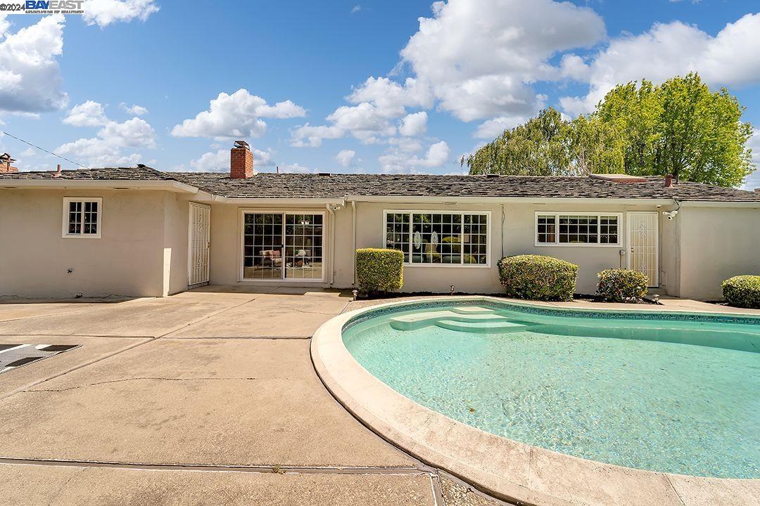 4405 Faulkner Dr