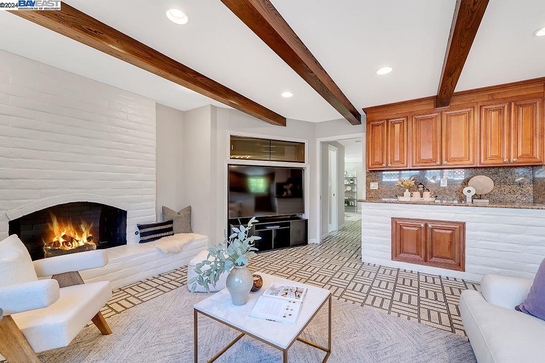 4405 Faulkner Dr