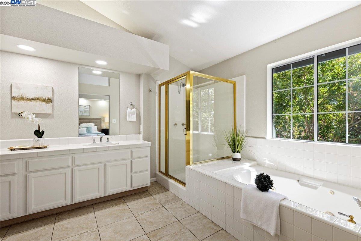 114 Tivoli Ln
