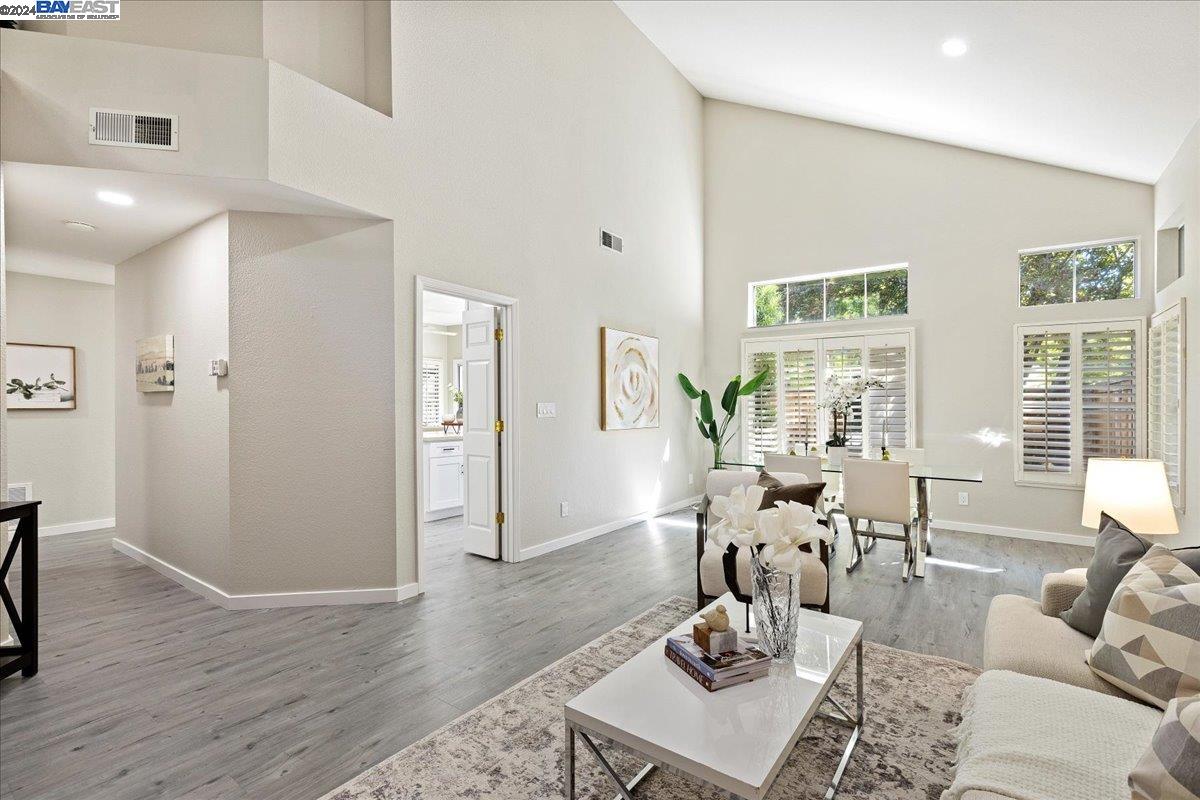 114 Tivoli Ln