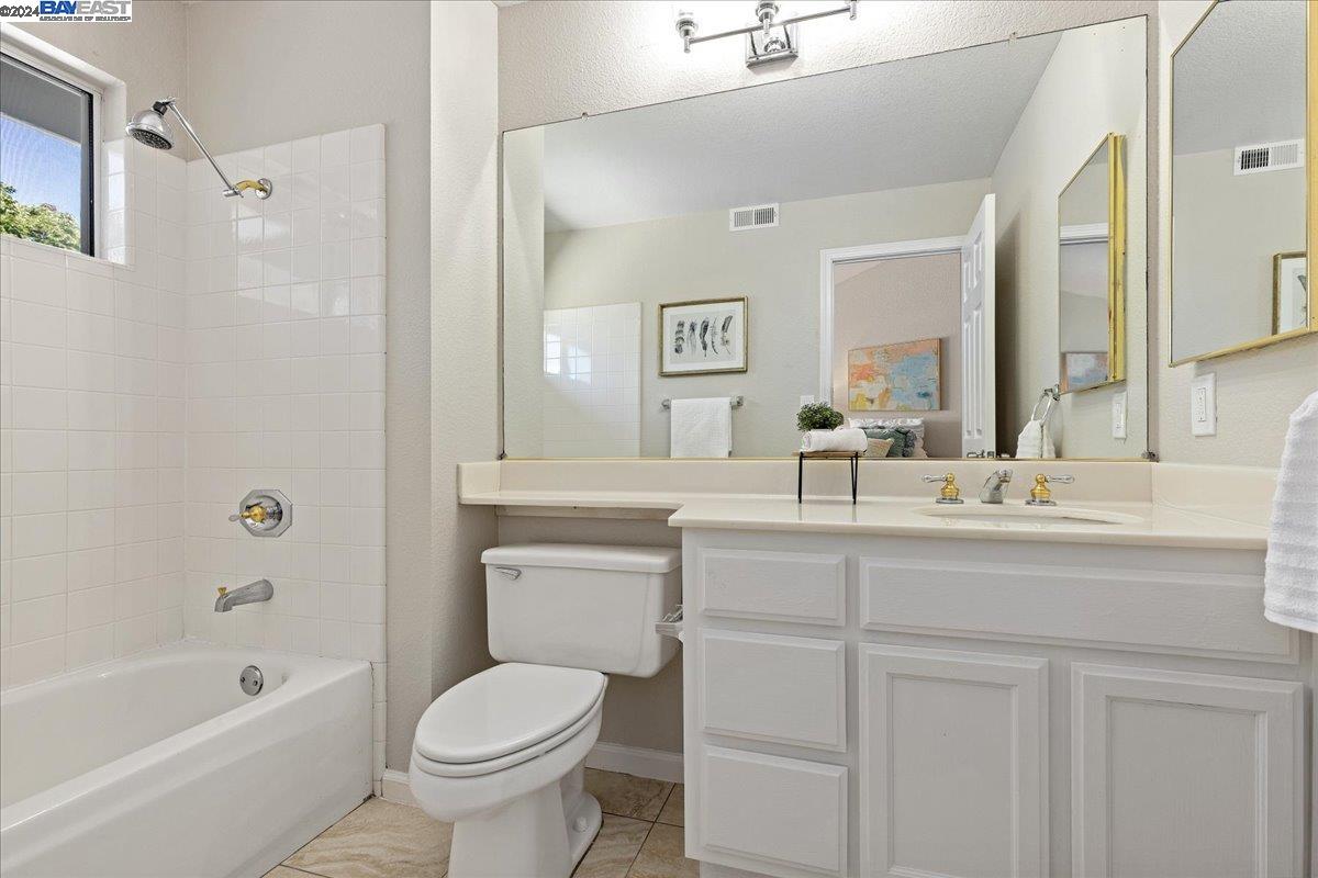 114 Tivoli Ln