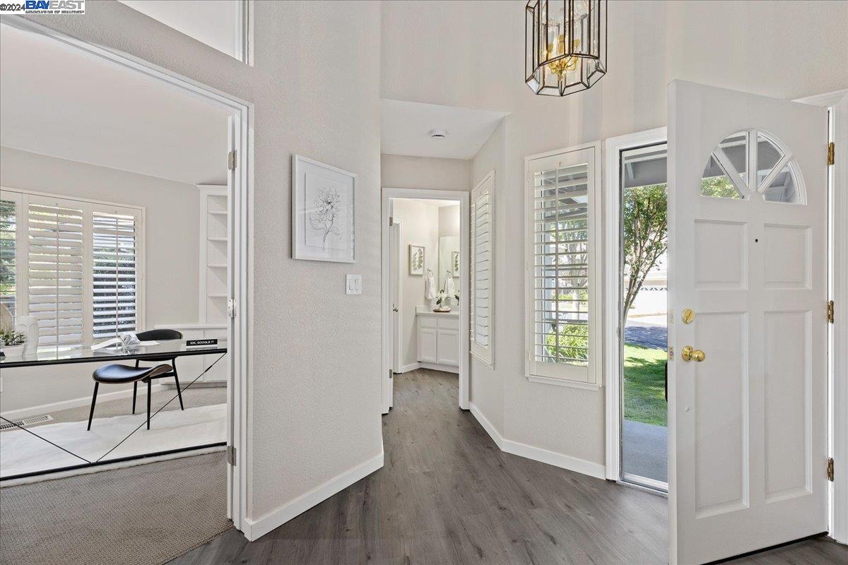 114 Tivoli Ln