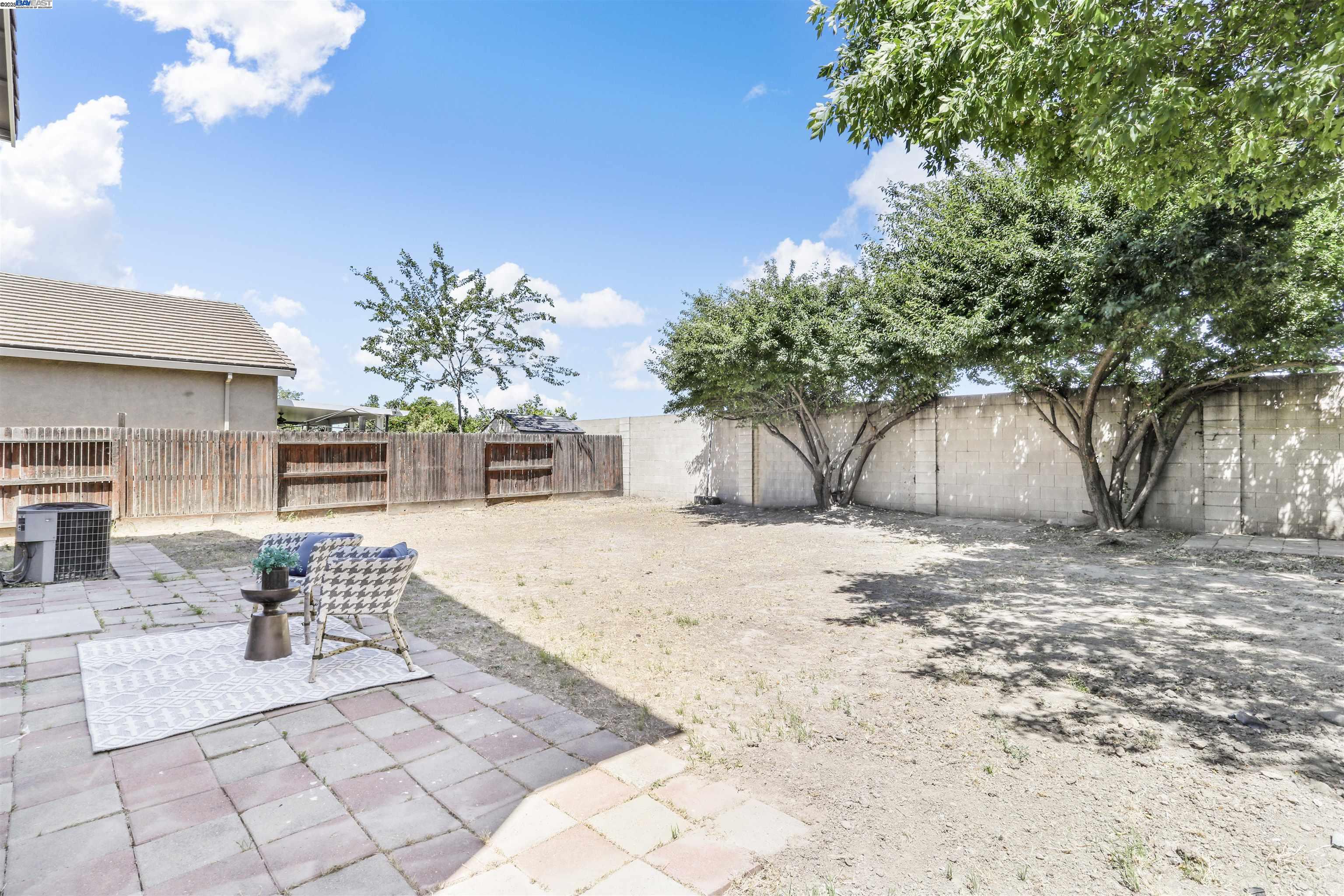 4518 Sydney Ln