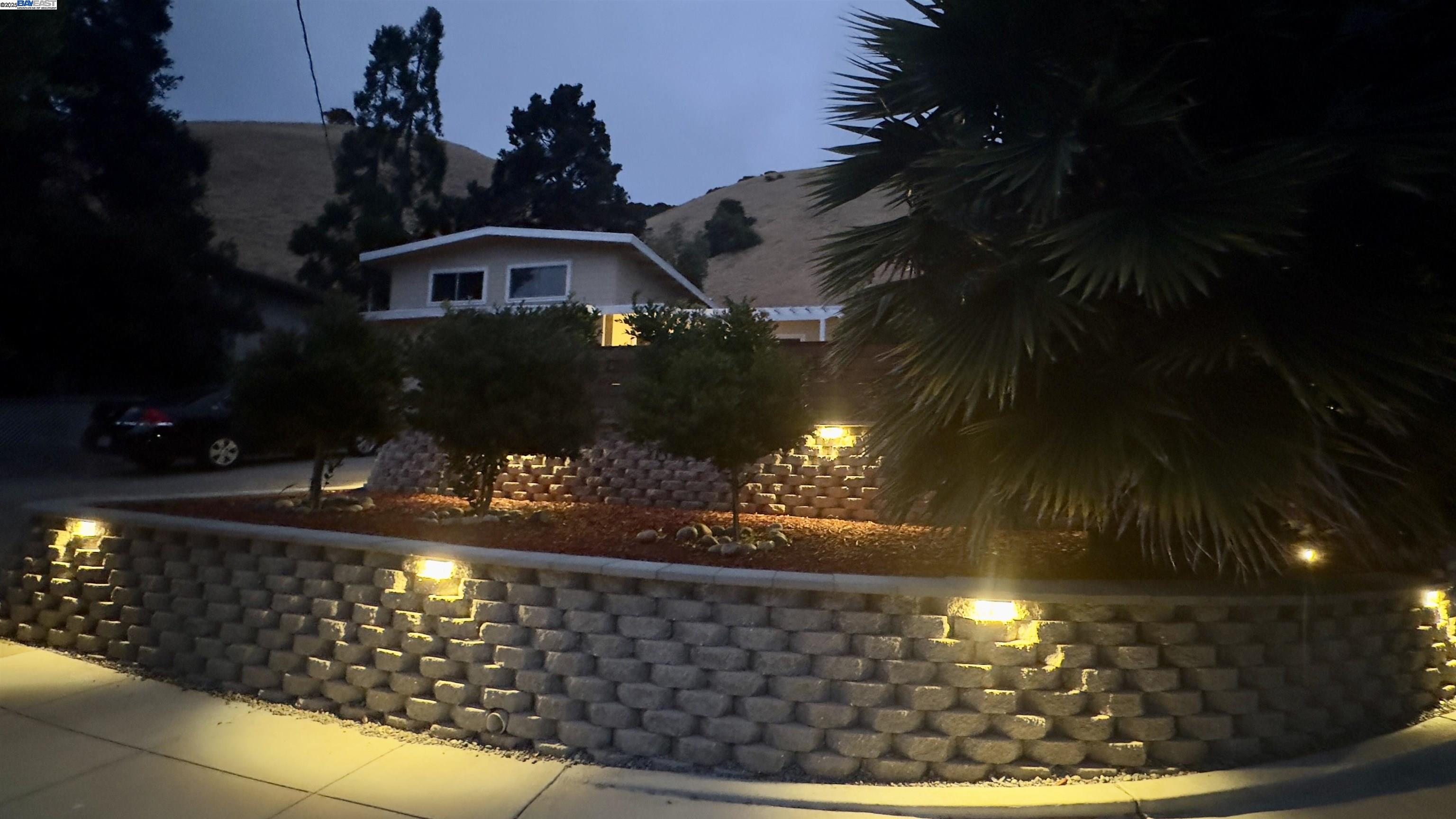 38526 Canyon Heights Drive