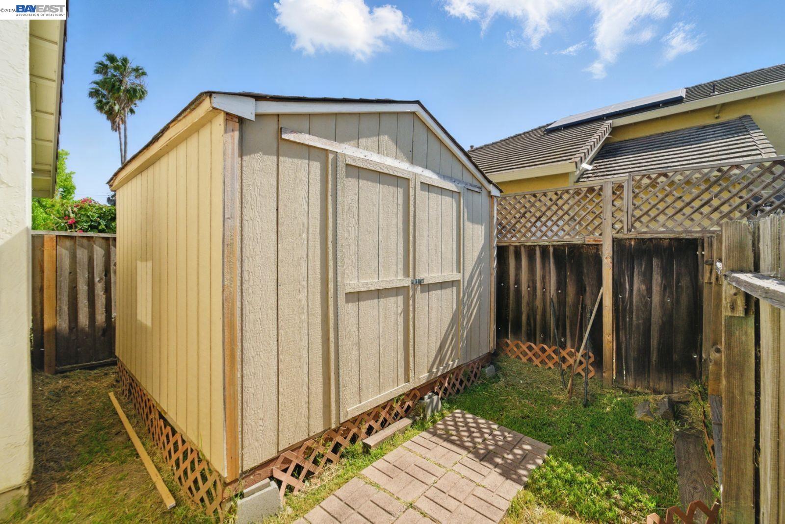 4423 Bush Cir.