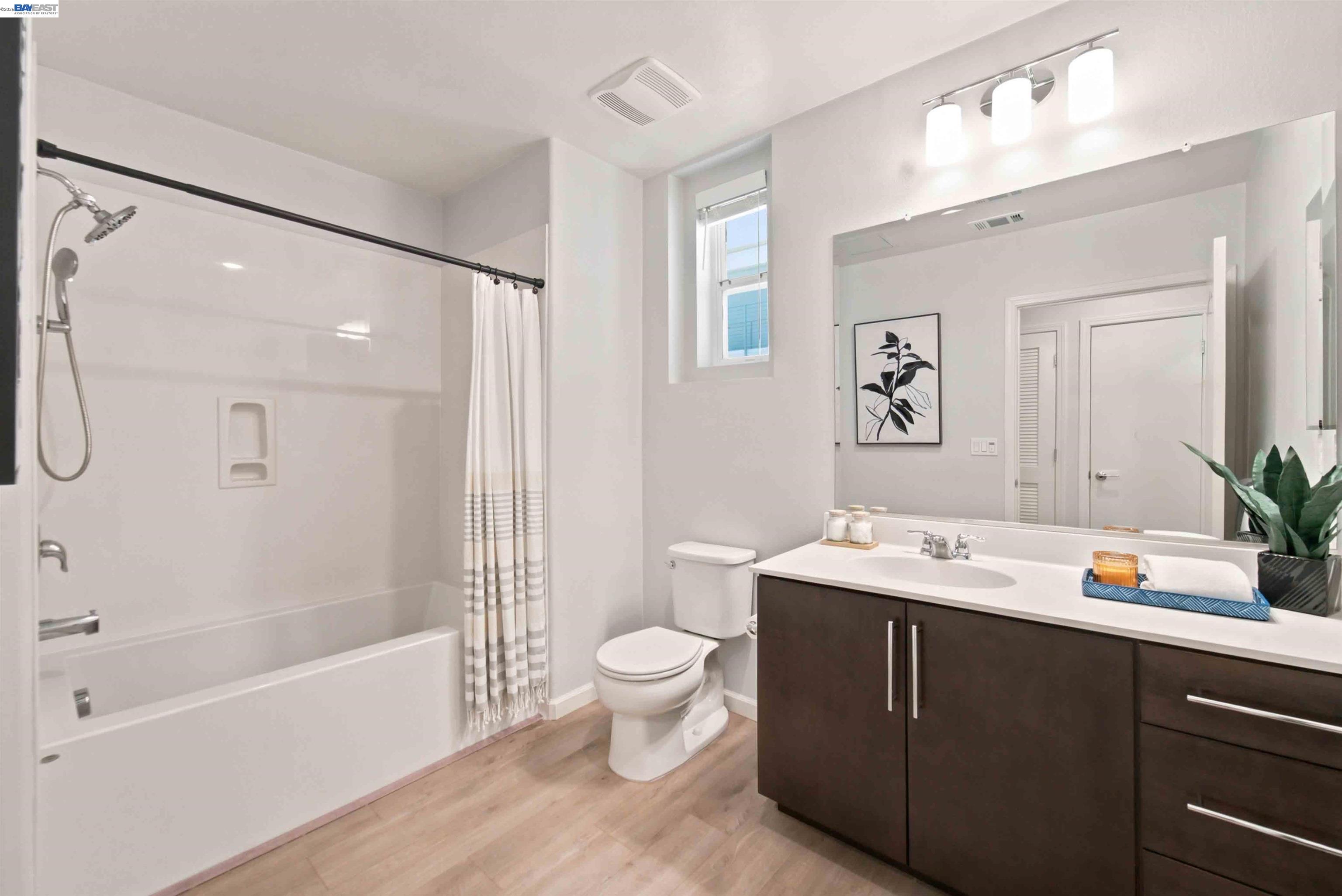 314 Llano De Los Robles Ave # 7
