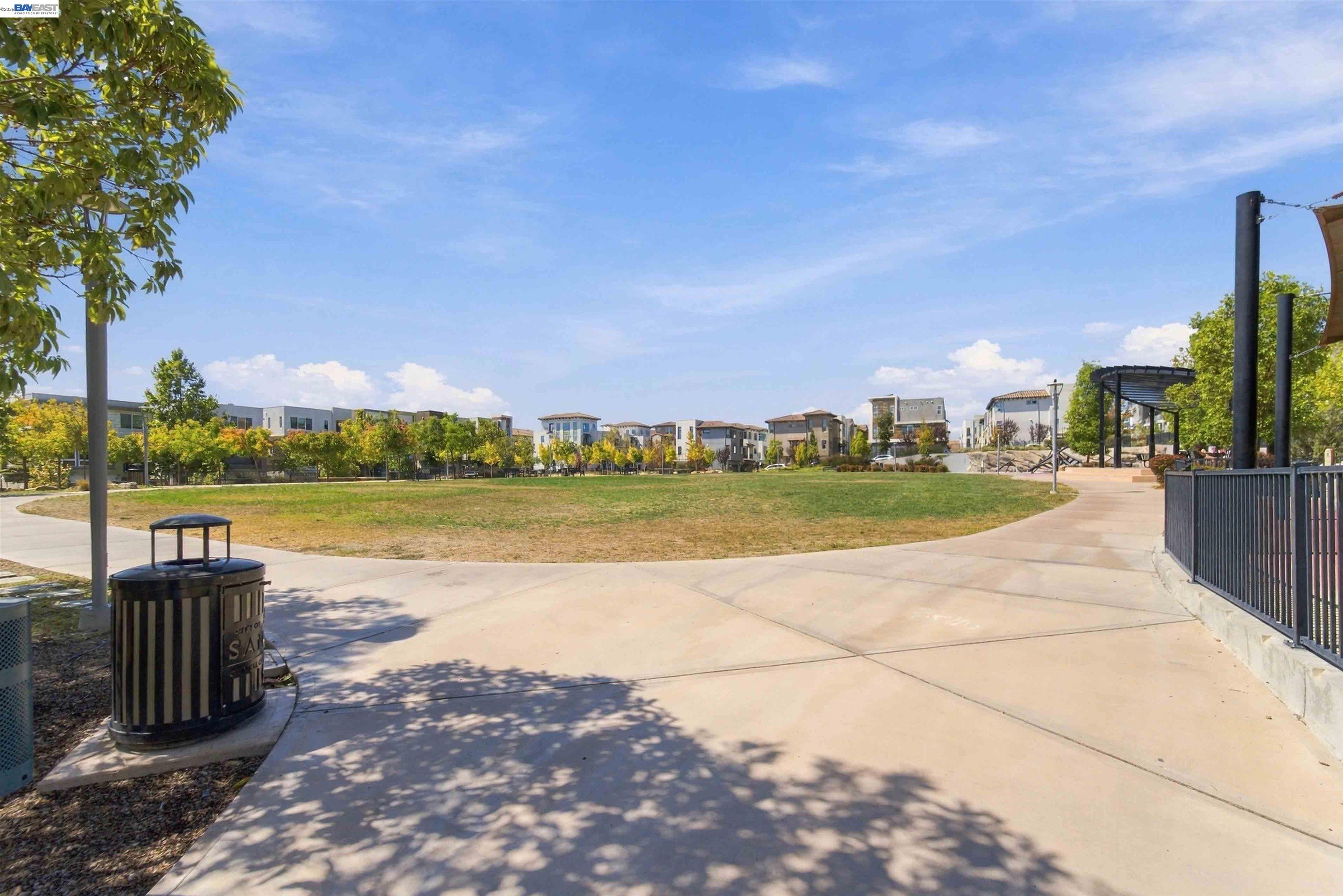 314 Llano De Los Robles Ave # 7