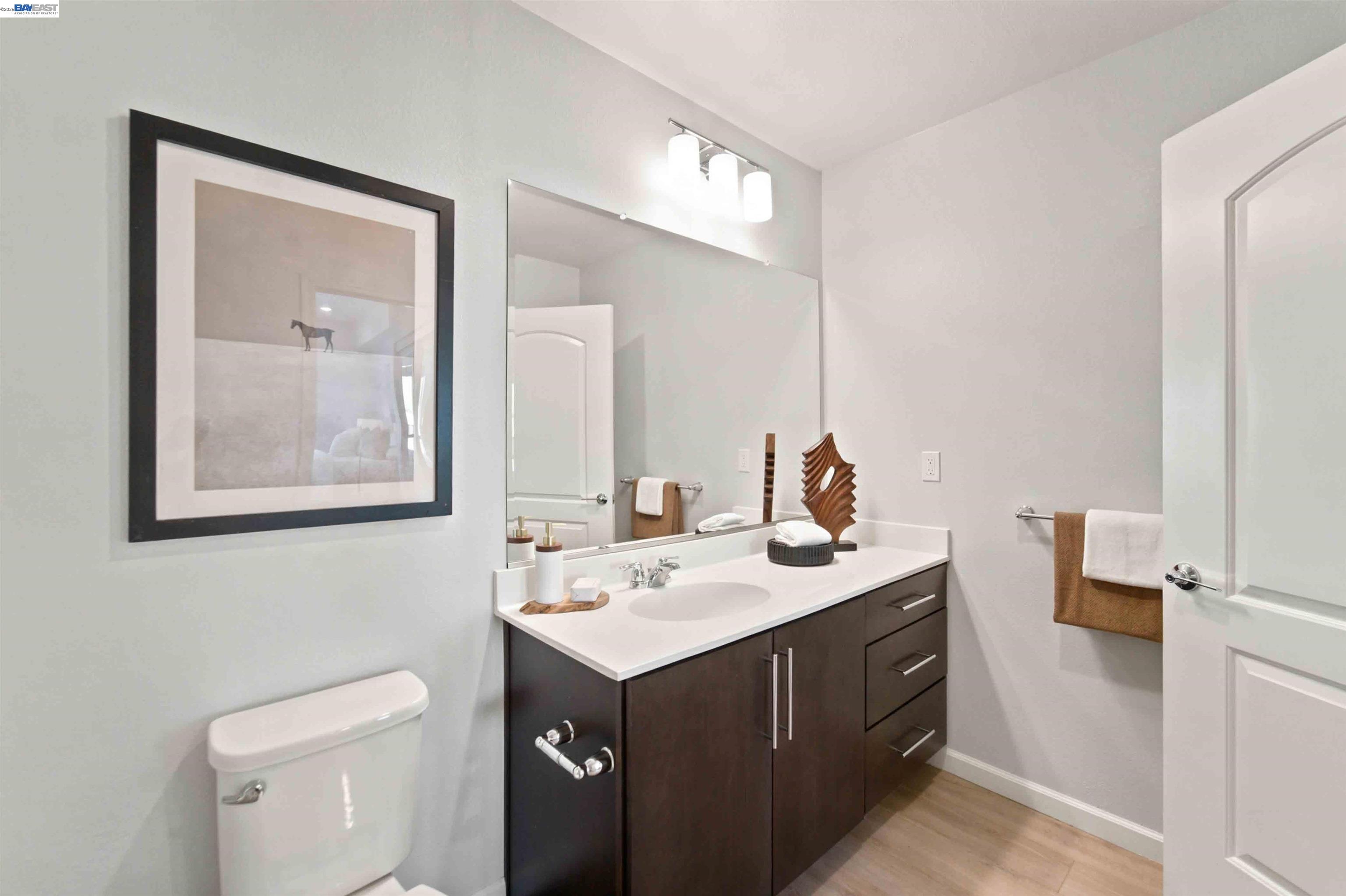 314 Llano De Los Robles Ave # 7