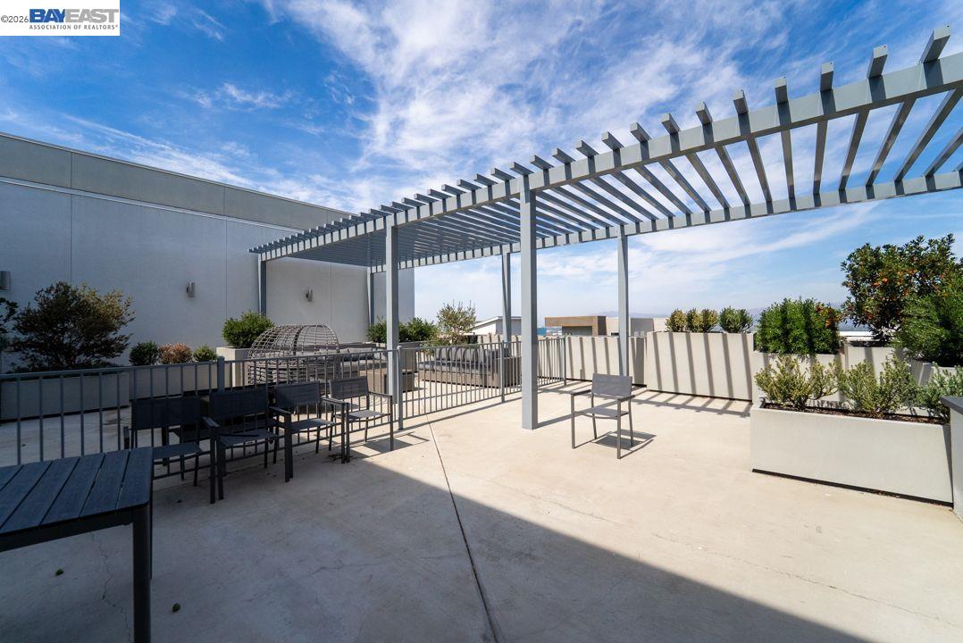 314 Llano De Los Robles Ave # 7